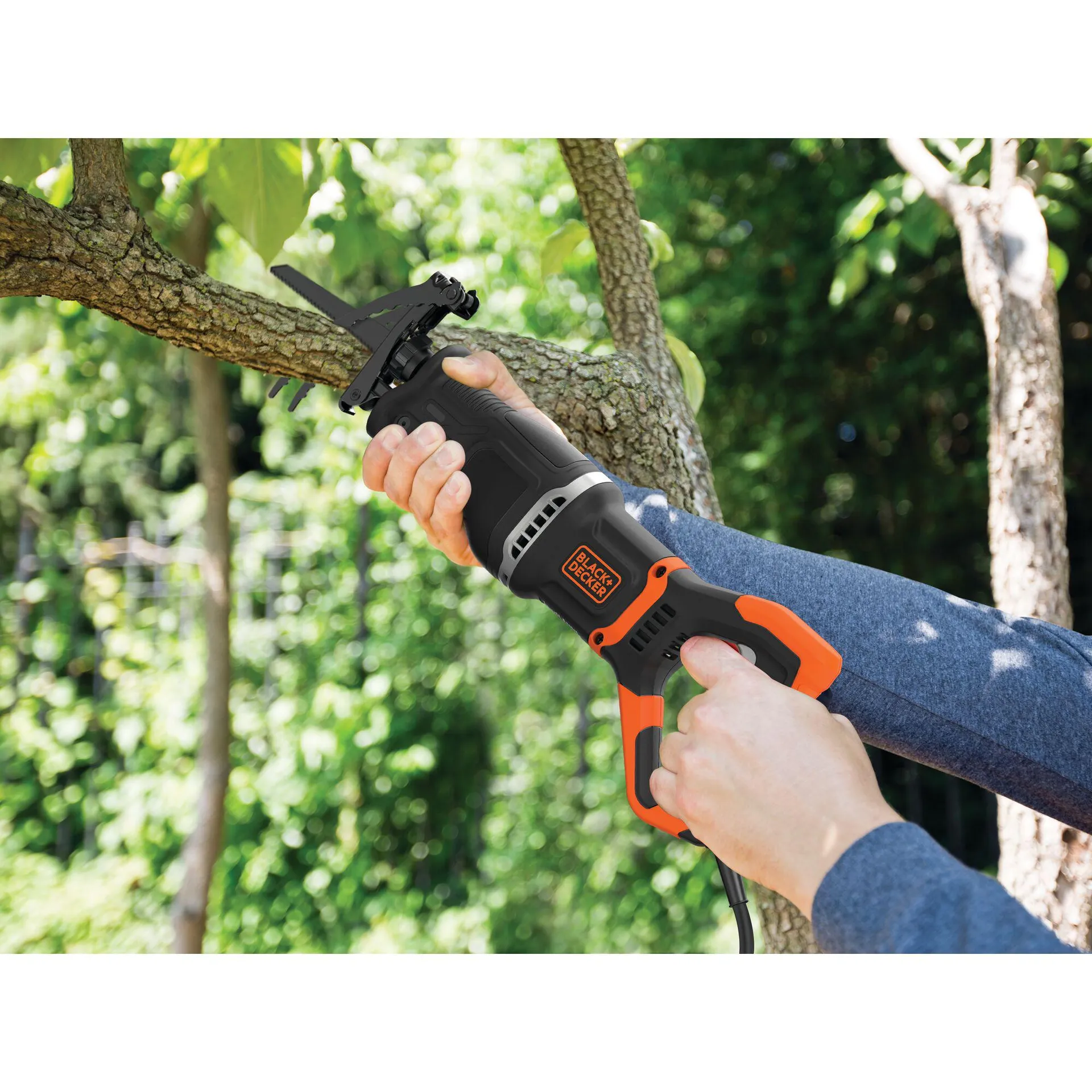 7 Amp Electric Reciprocating Saw With Removable Branch Holder