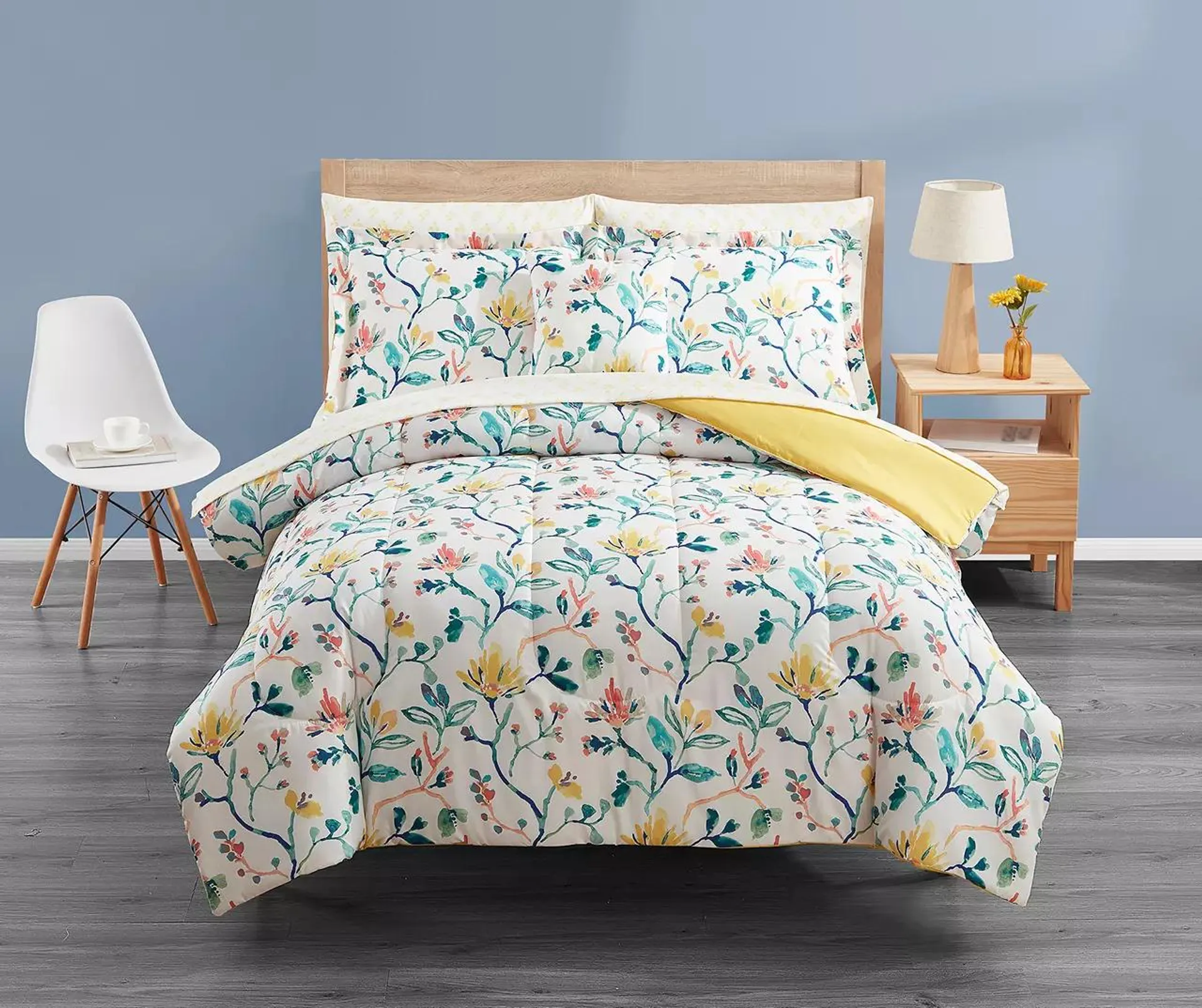 White & Yellow Floral Queen 8-Piece Bed-in-a-Bag Set