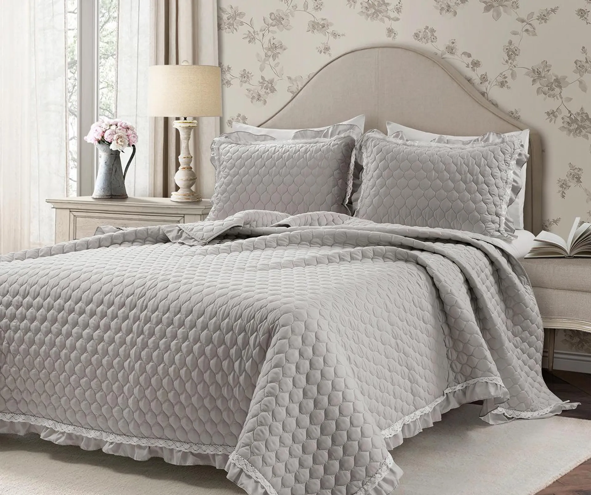 Ella Light Gray Ruffle & Lace-Trim Full/Queen 3-Piece Quilt Set