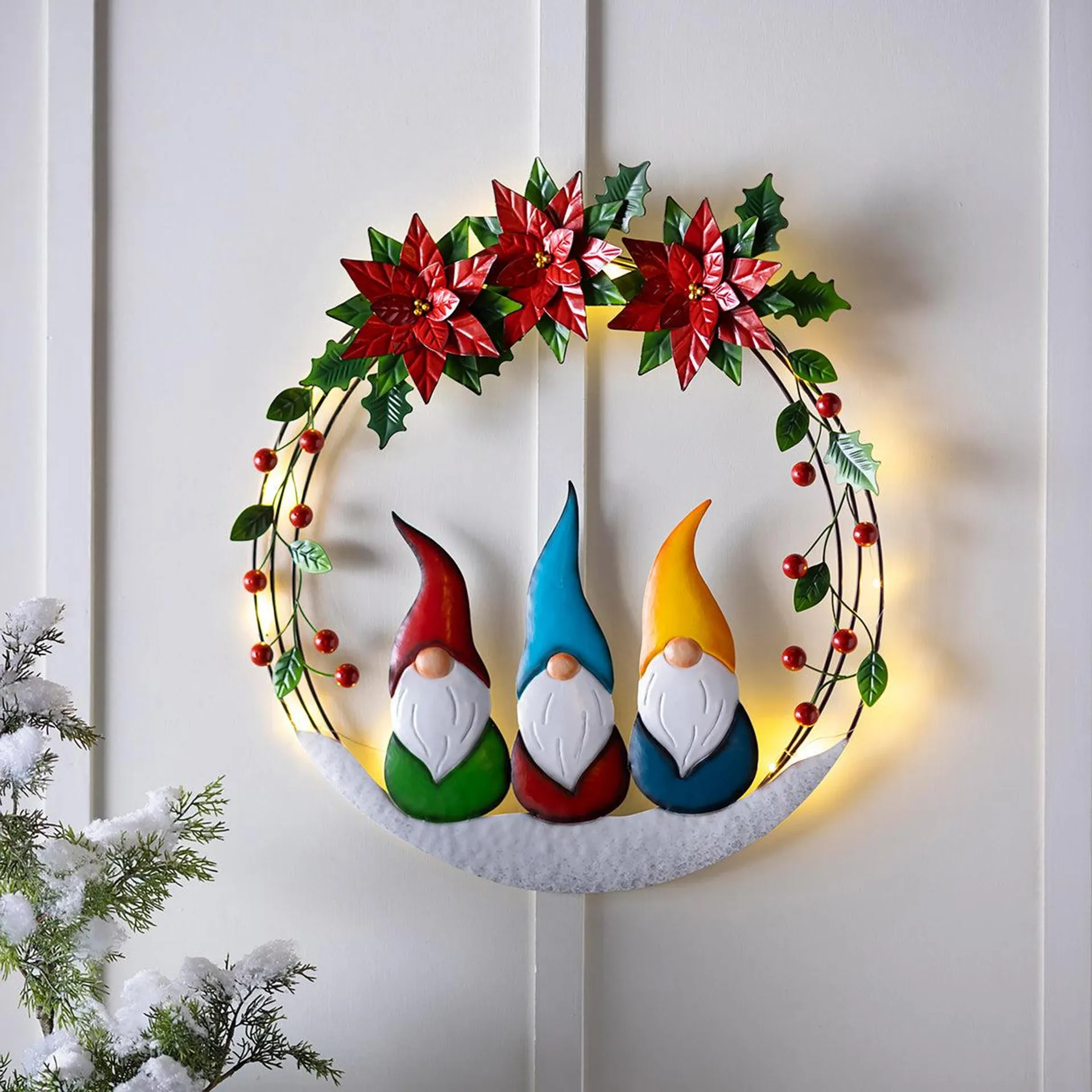 Metal Wreath with 3 Gnomes