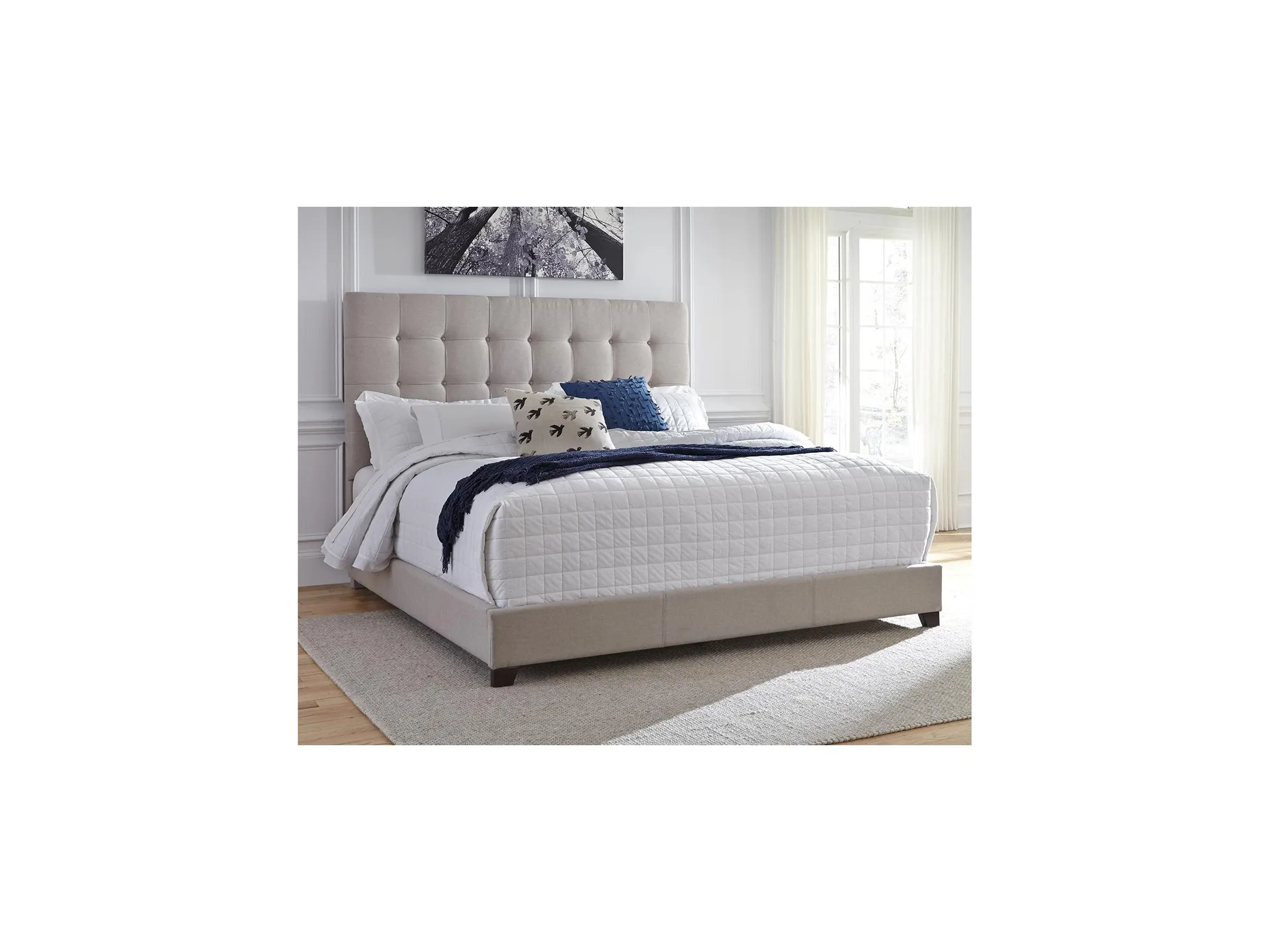 Dolante Queen Upholstered Bed with Square Button Tufting