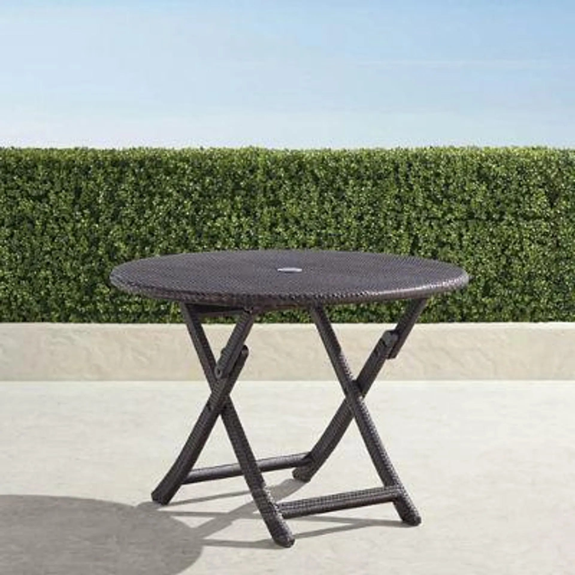 Café Round Folding Table in Wicker