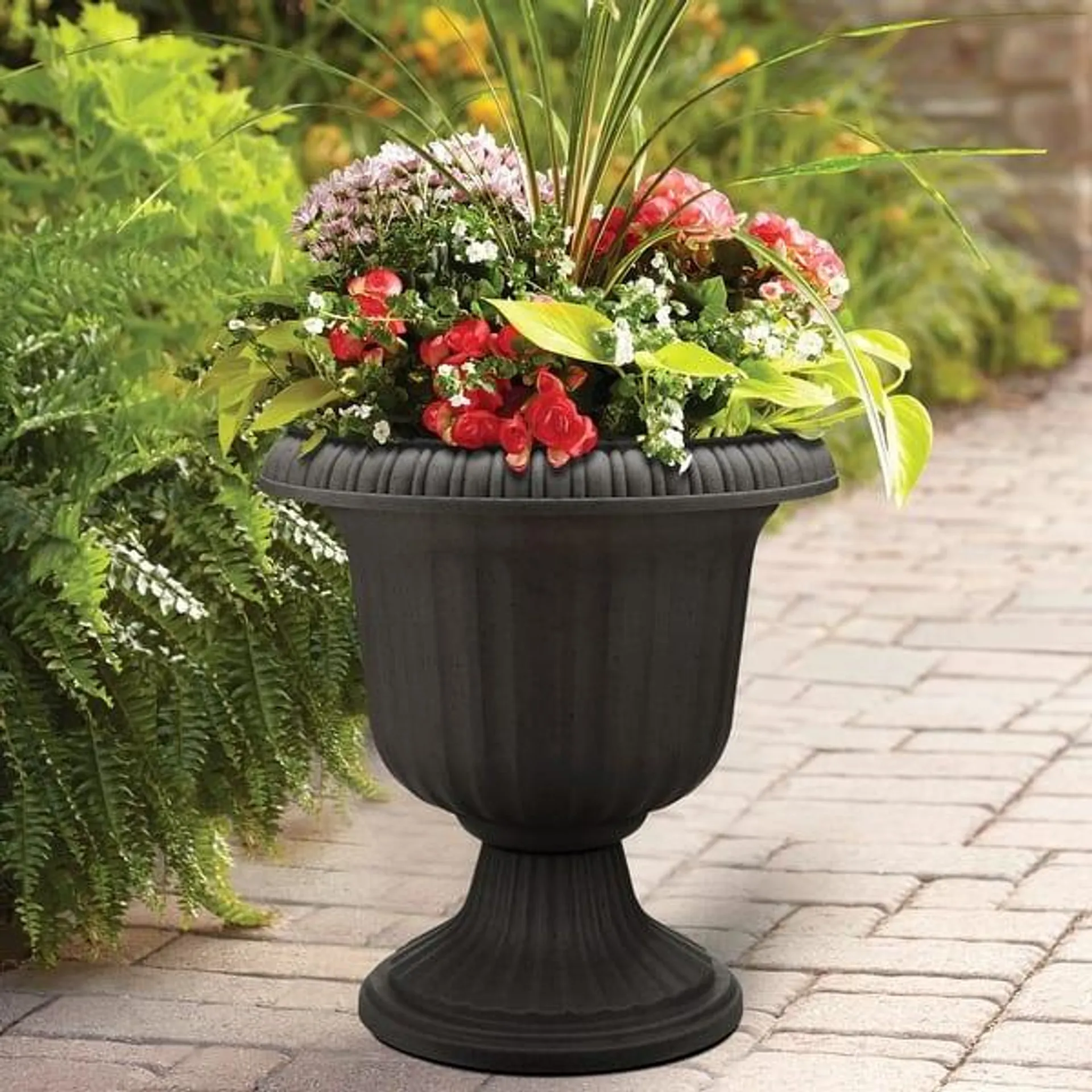 Southern Patio Utopian Plastic Outdoor Urn Planter (2-Pack)