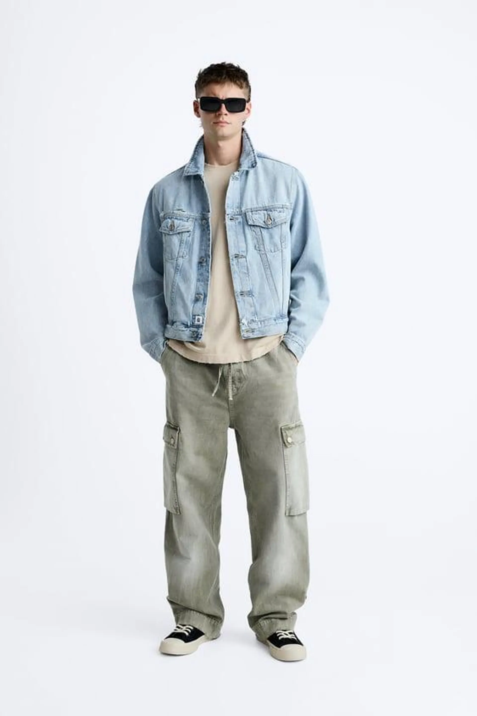 RELAXED FIT CARGO TROUSERS