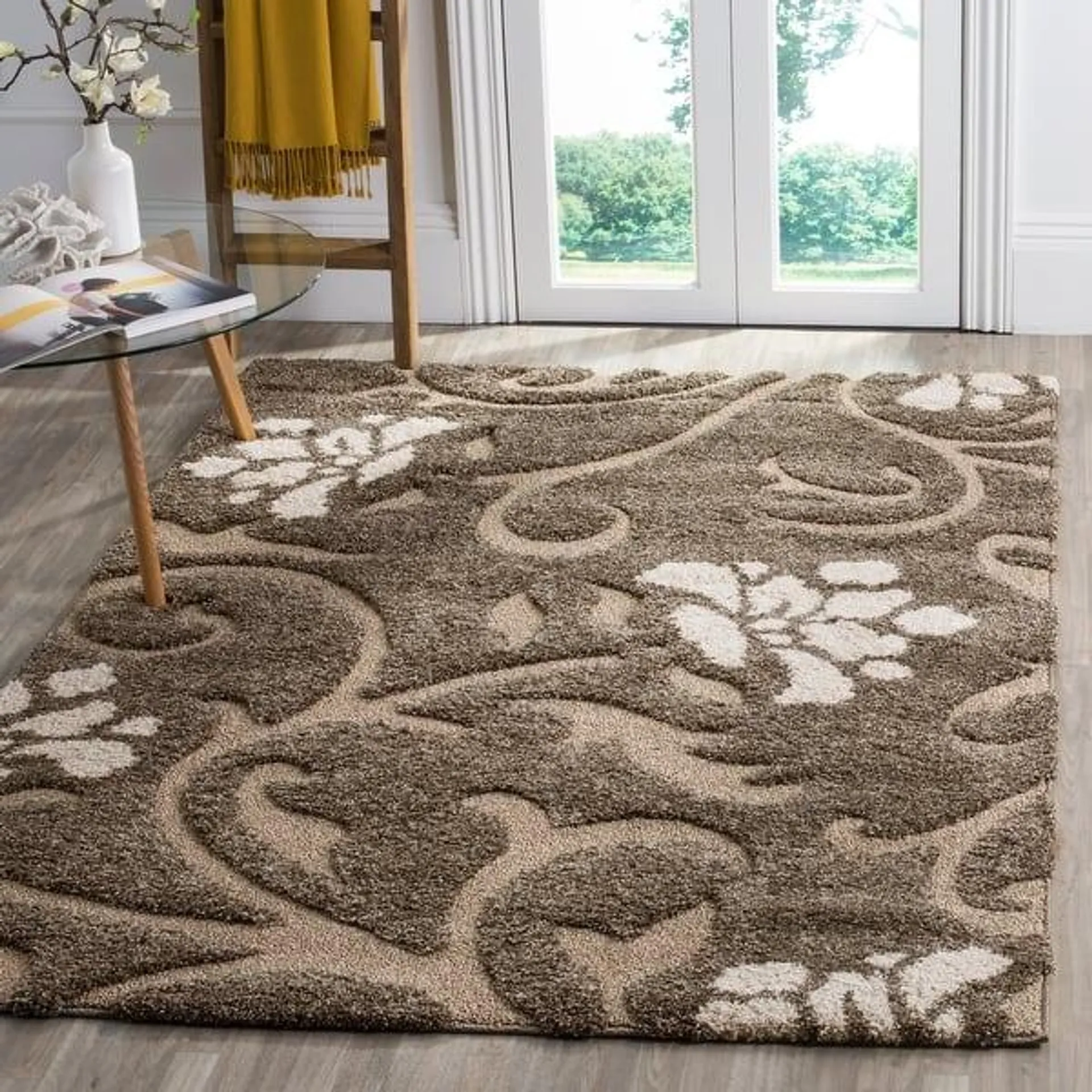 SAFAVIEH Florida Shag Nanny Floral Scroll 1.2-inch Thick Rug