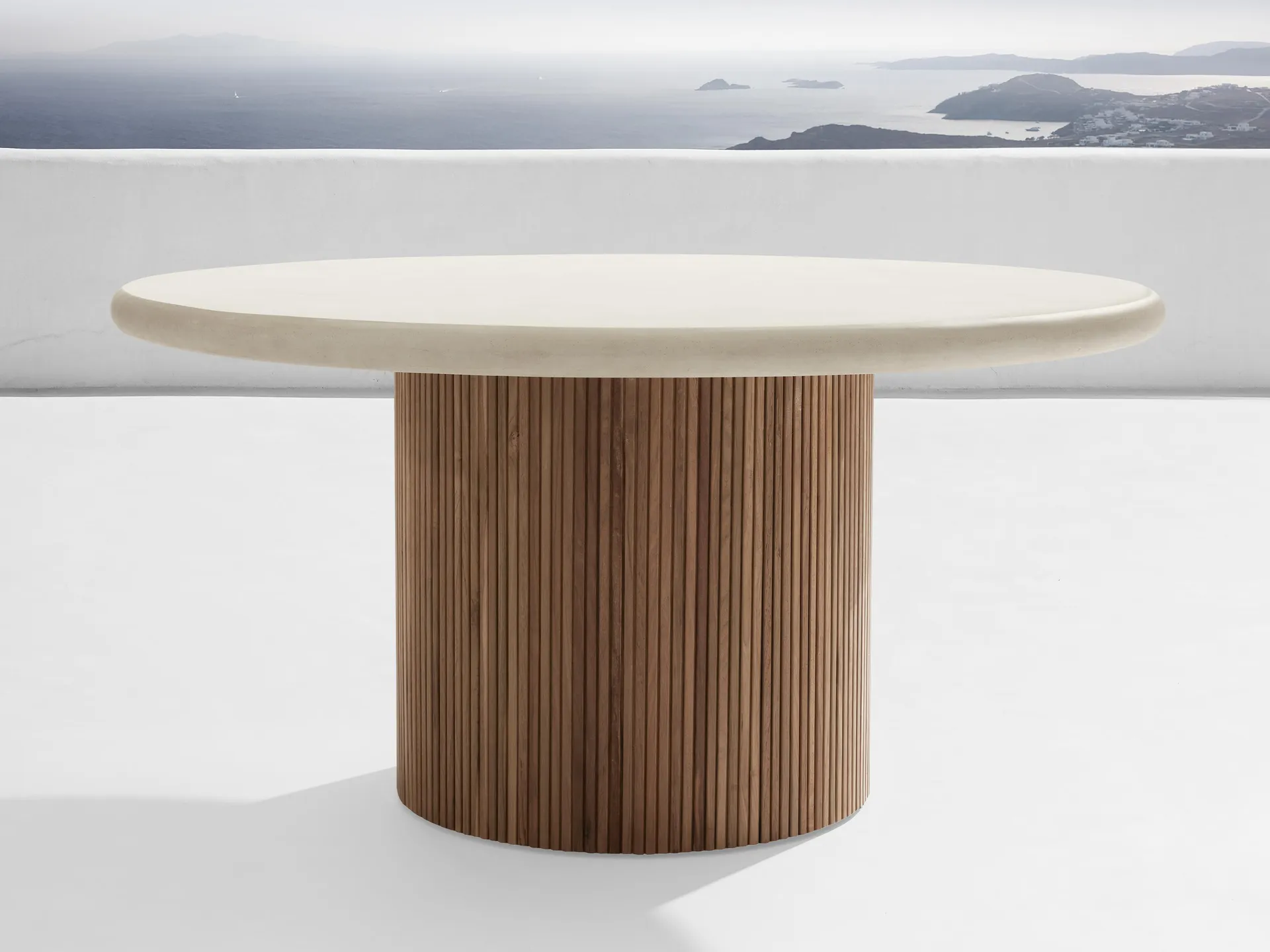 Alesso Outdoor Round Dining Table