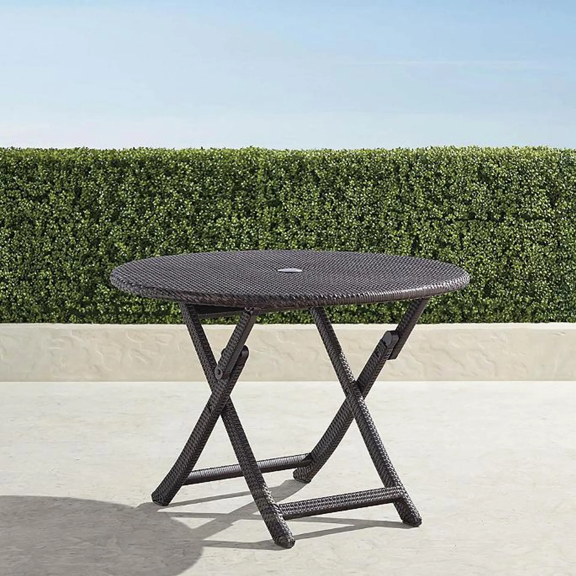 Café Round Folding Table