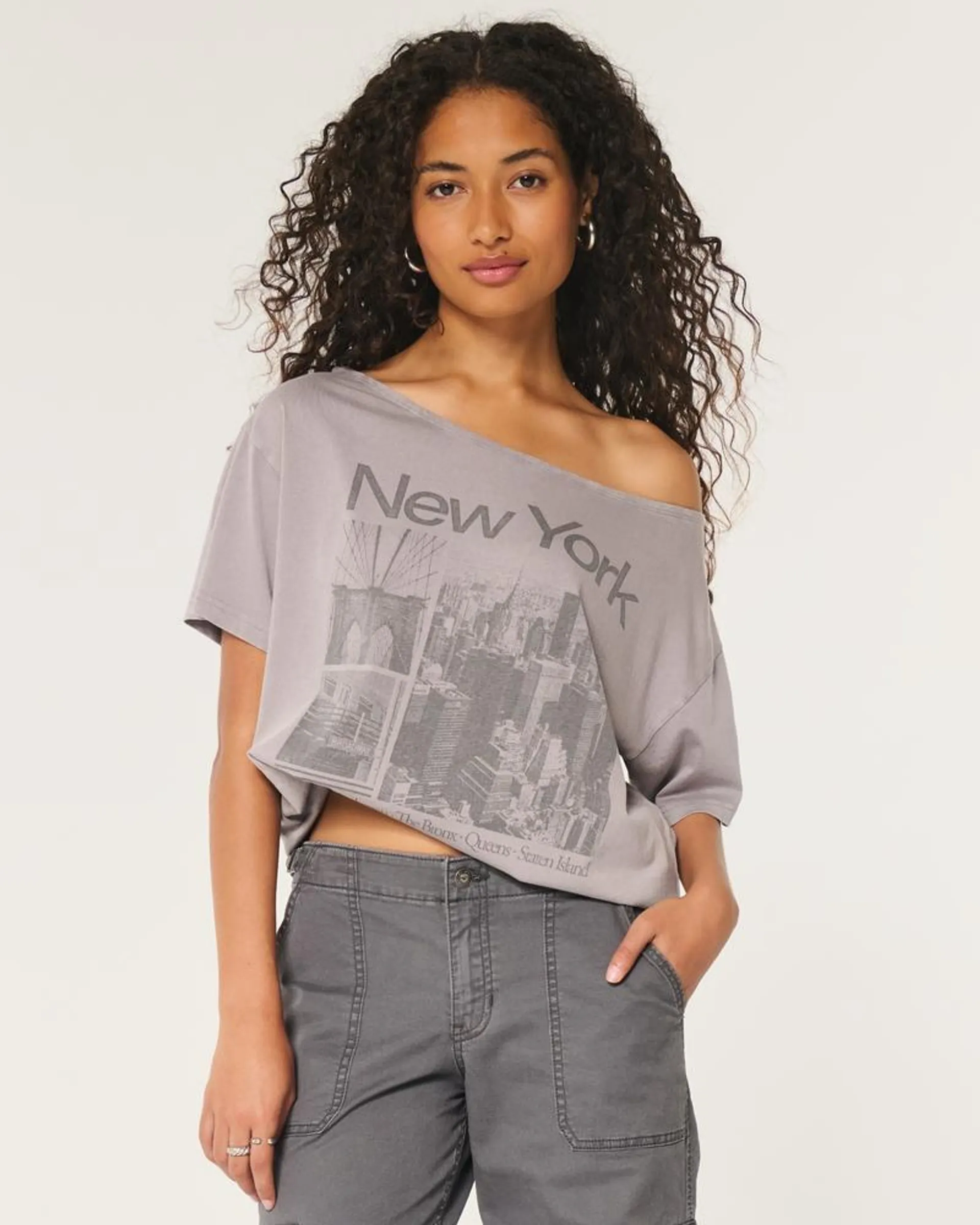 Oversized Off-the-Shoulder New York Graphic Tee