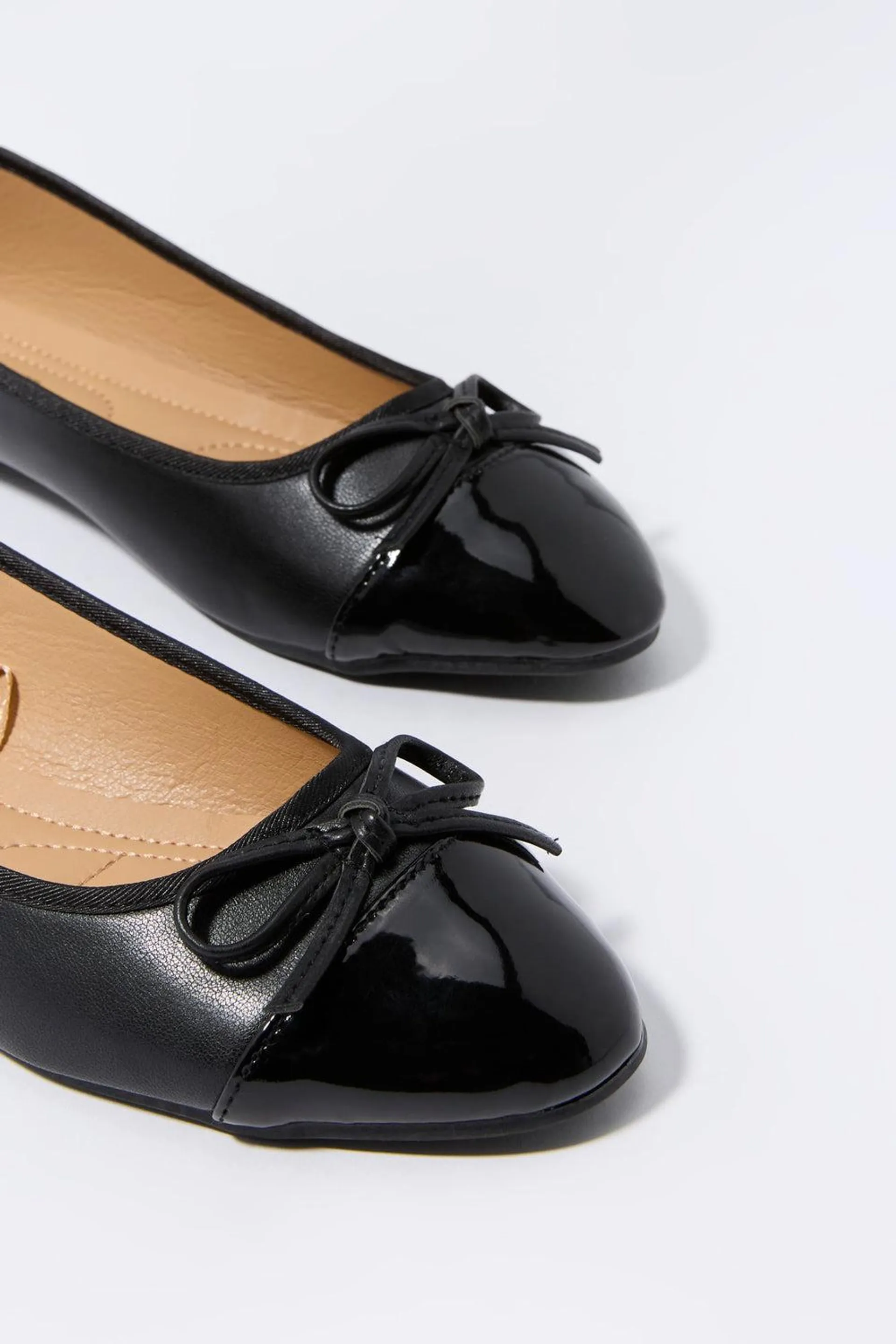 Black Ballet Flat