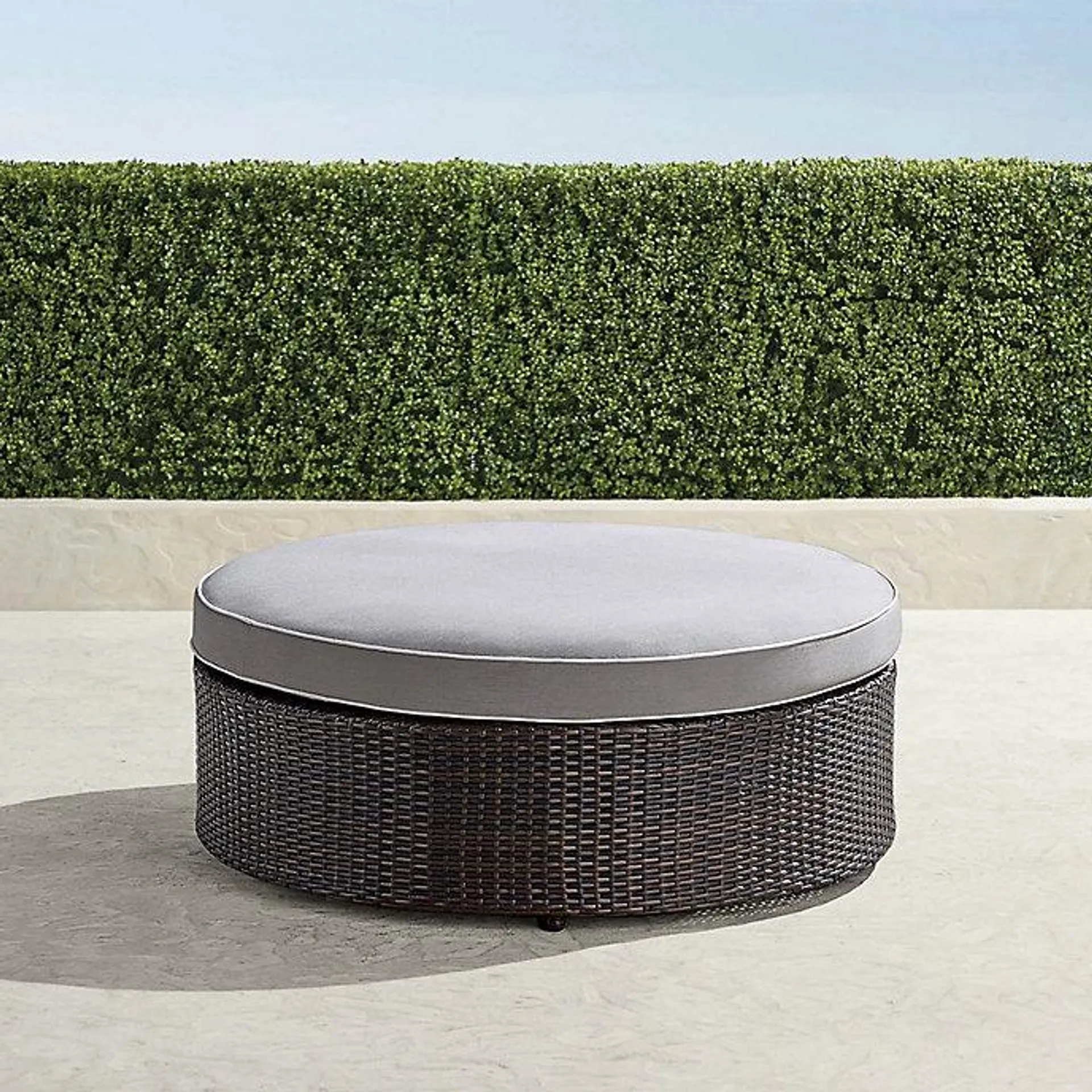 Pasadena II Ottoman in Bronze Wicker