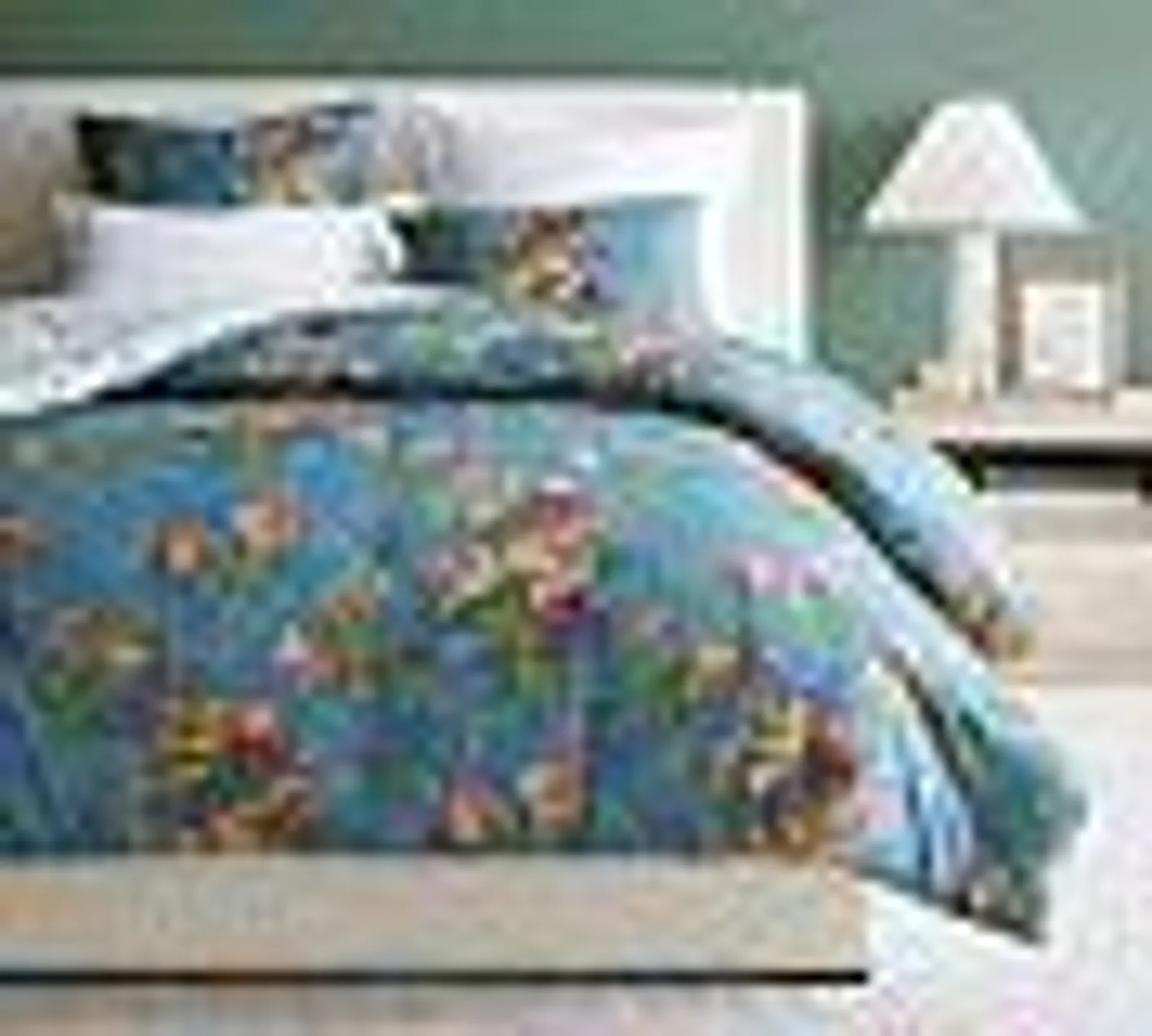 Meadow Floral Reversible Percale Comforter & Shams