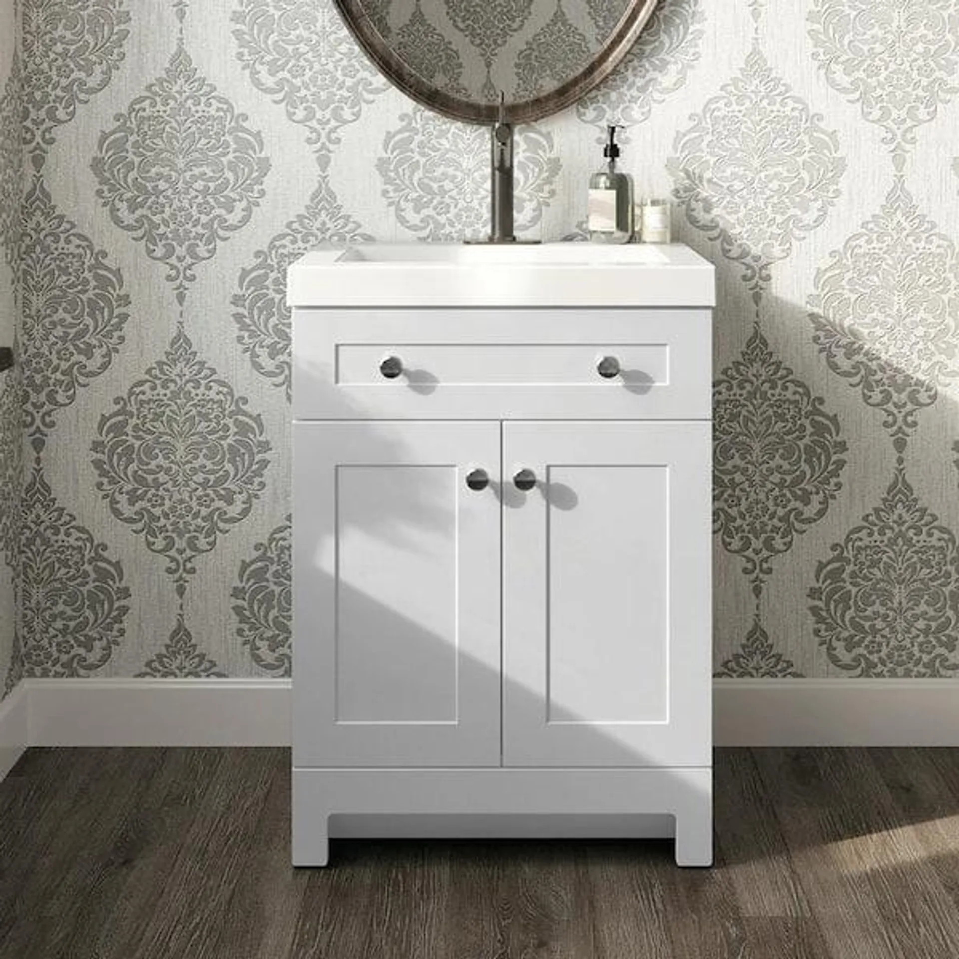 Everdean 25 in. Single Sink White Bath Vanity with White Cultured Marble Top (Assembled)