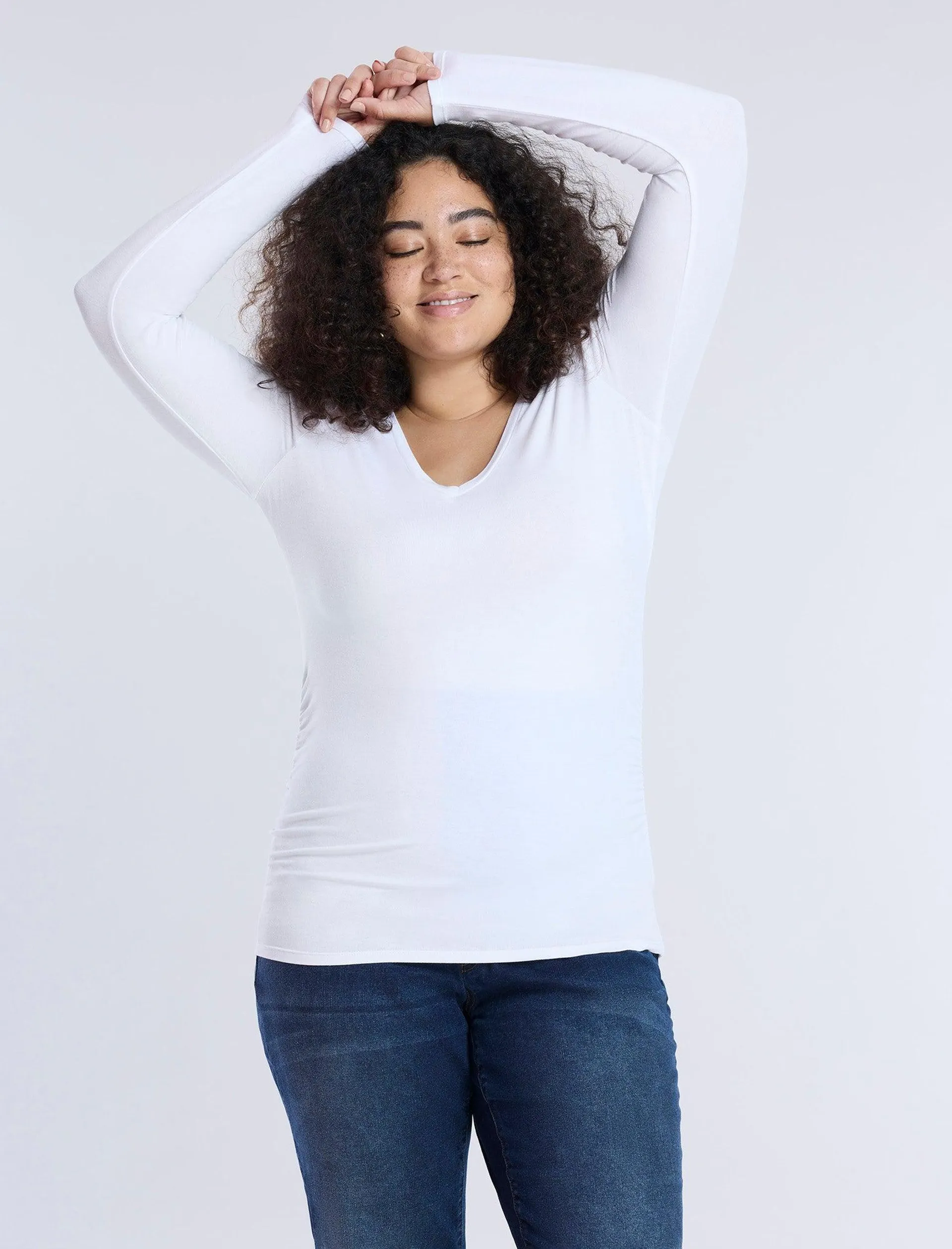 Side Ruched Long Sleeve V-Neck Maternity Tee