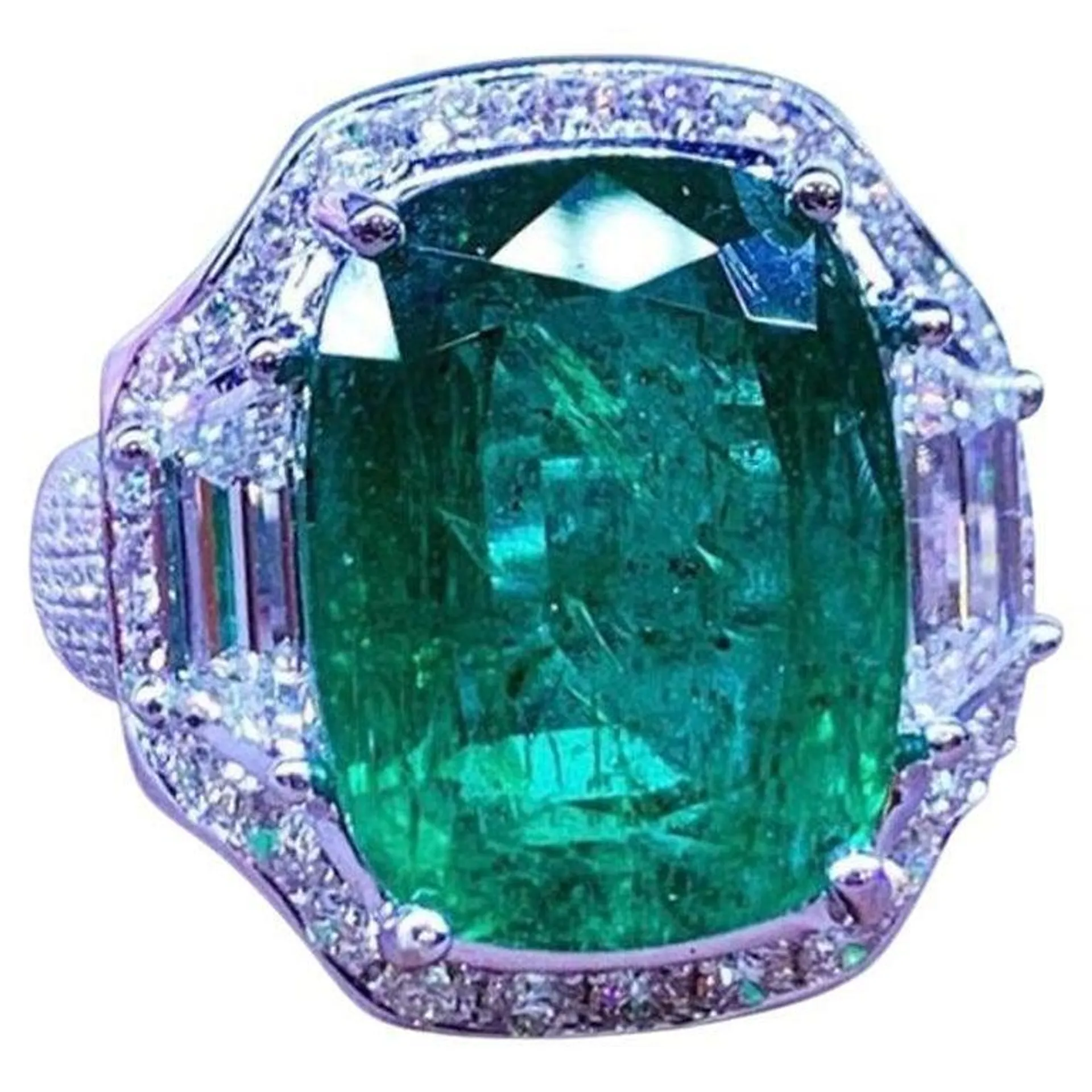 AIG Certified 13.20 Carats Zambian Emeralds Diamonds 18K Gold Ring