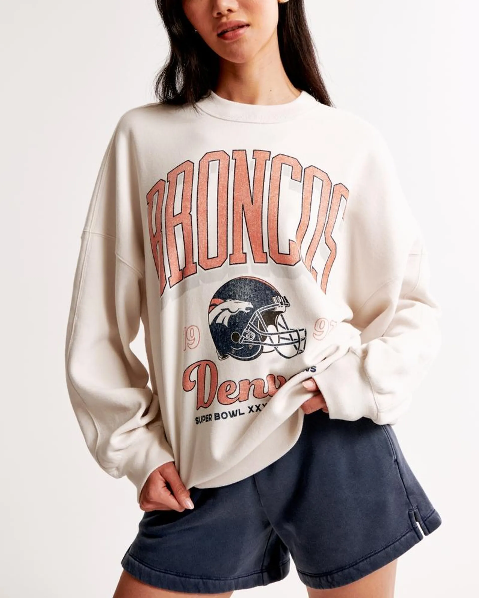 Denver Broncos Graphic Oversized Sunday Crew