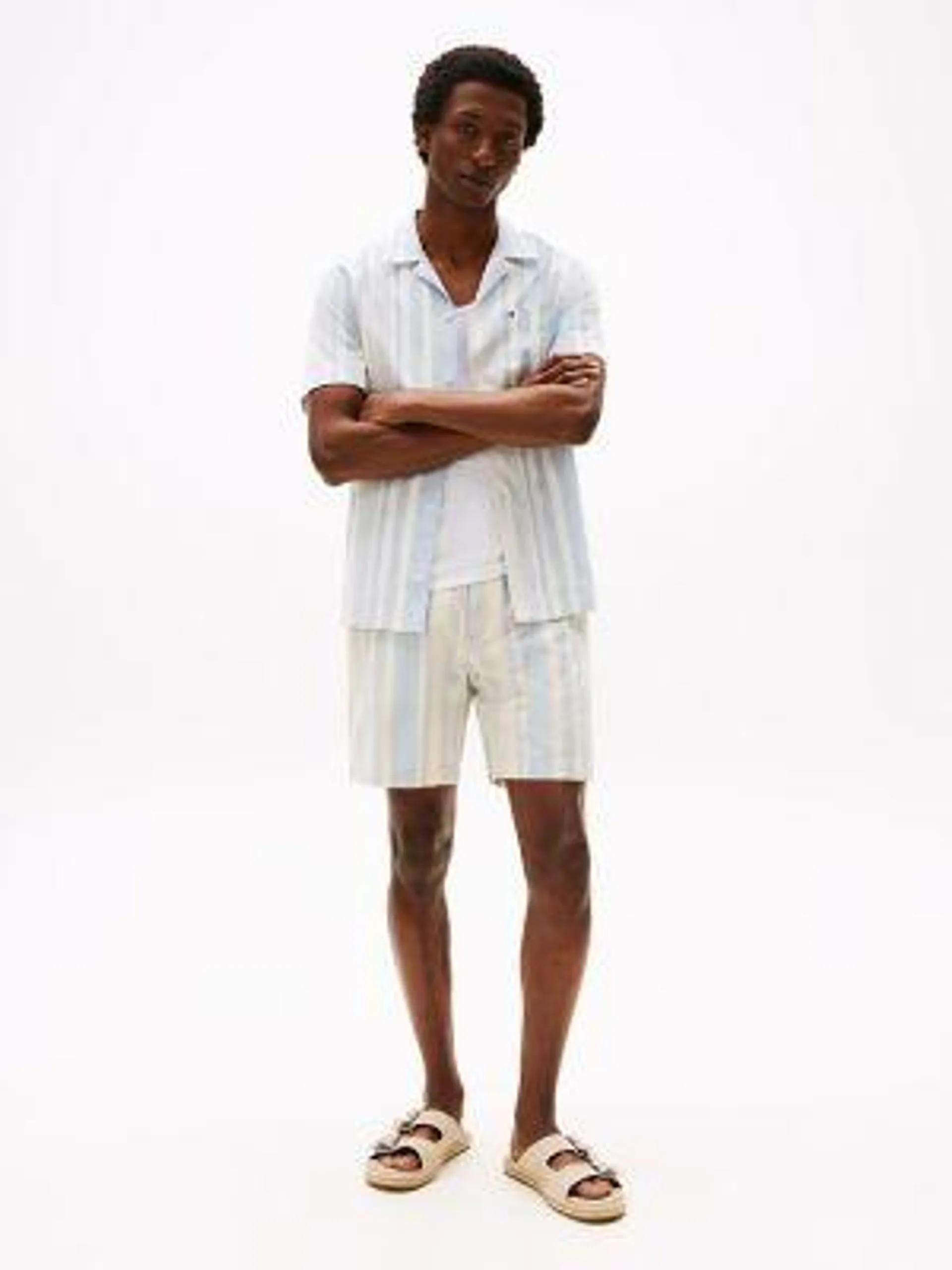 Regular Fit 7" Stripe Short