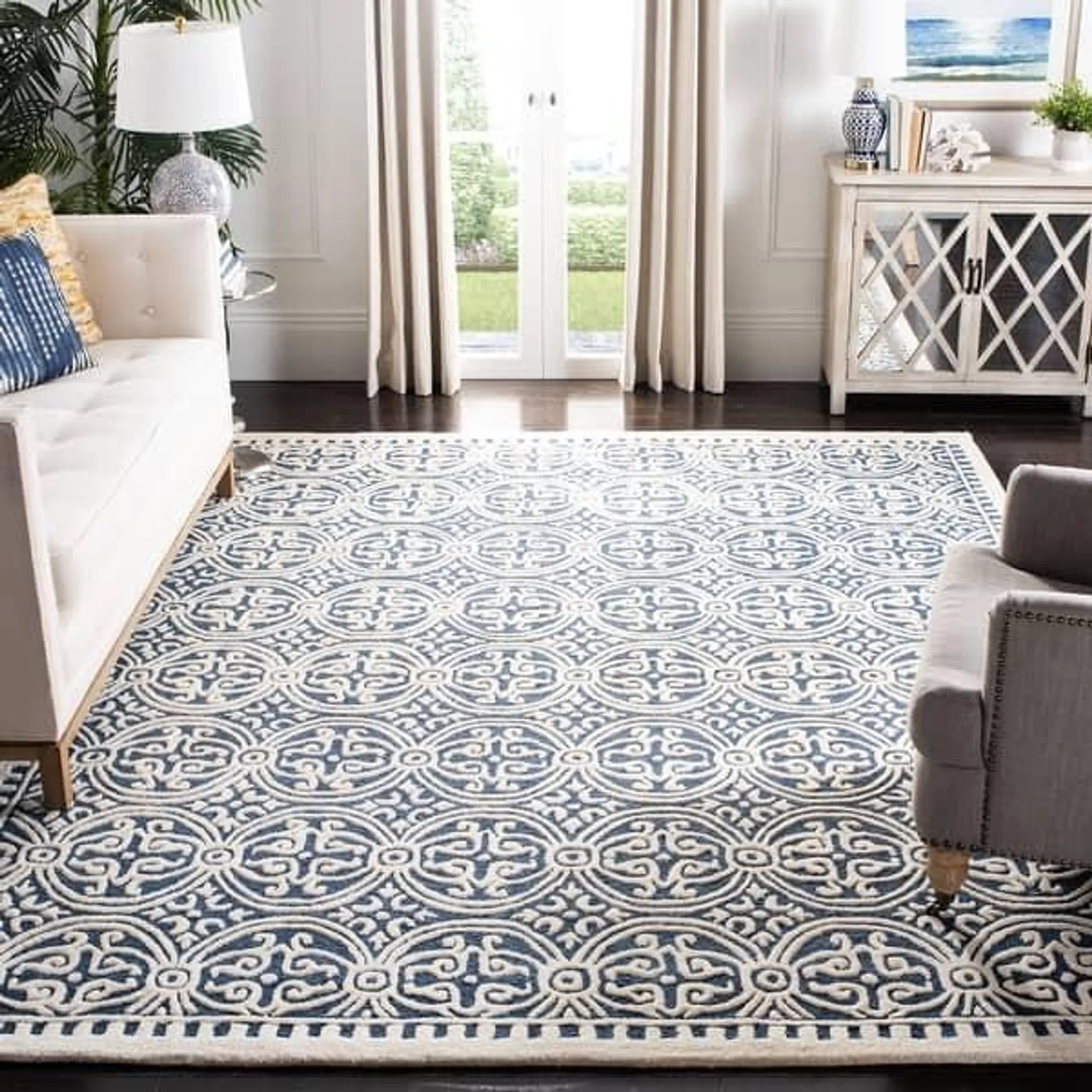 SAFAVIEH Handmade Cambridge Myrtis Moroccan Wool Rug