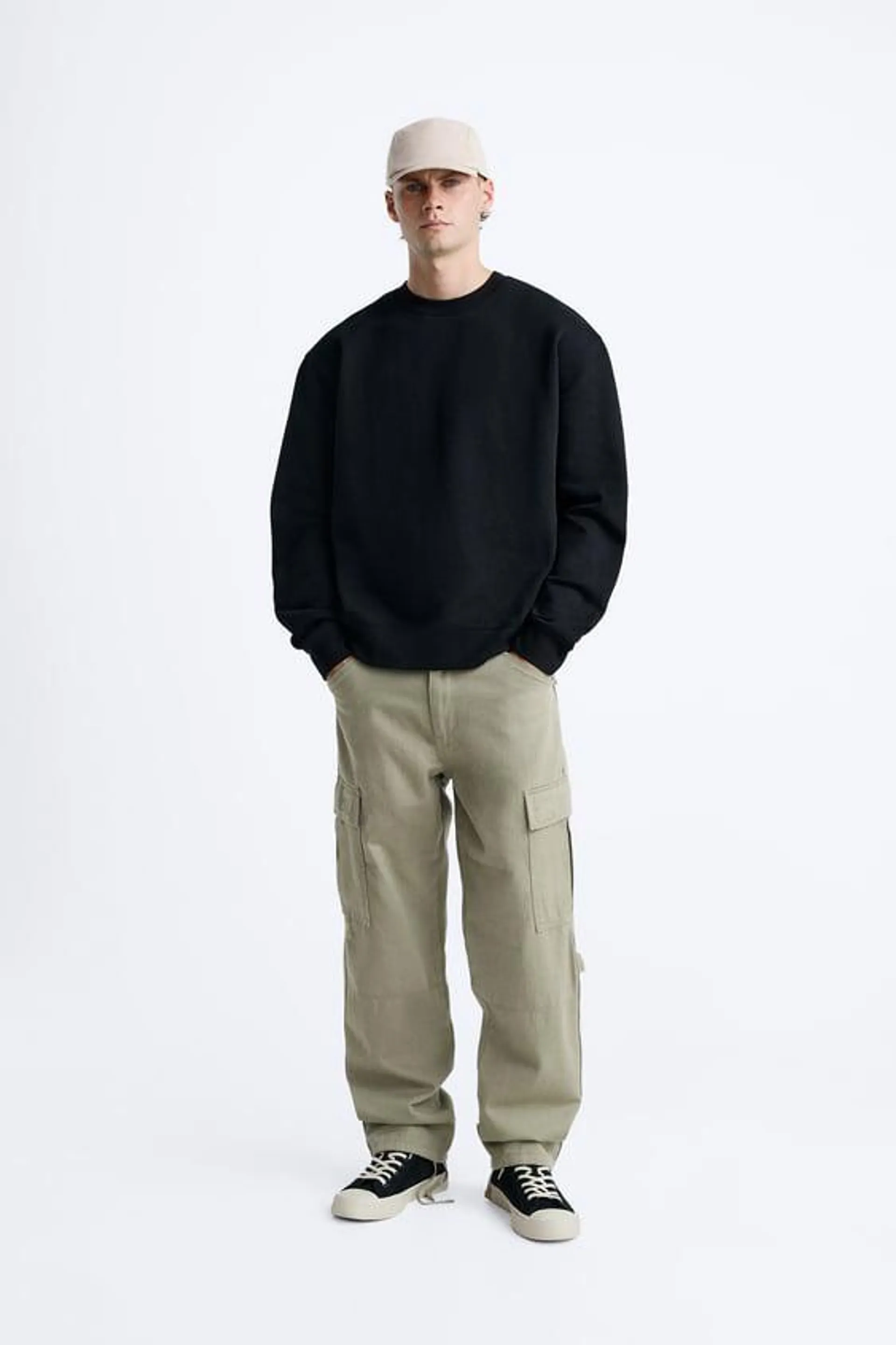 CREW NECK SWEATSHIRT