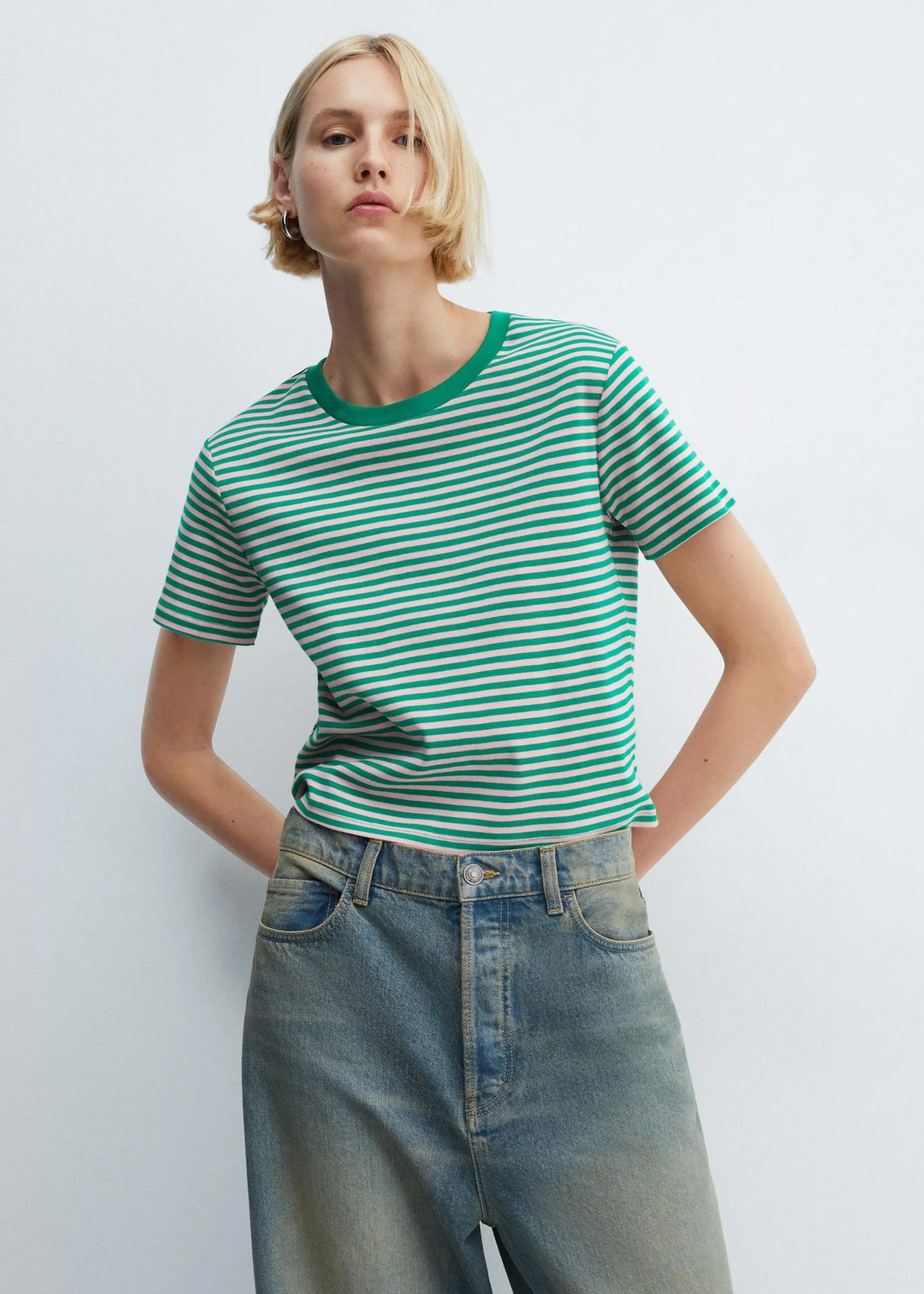 Striped short-sleeved t-shirt