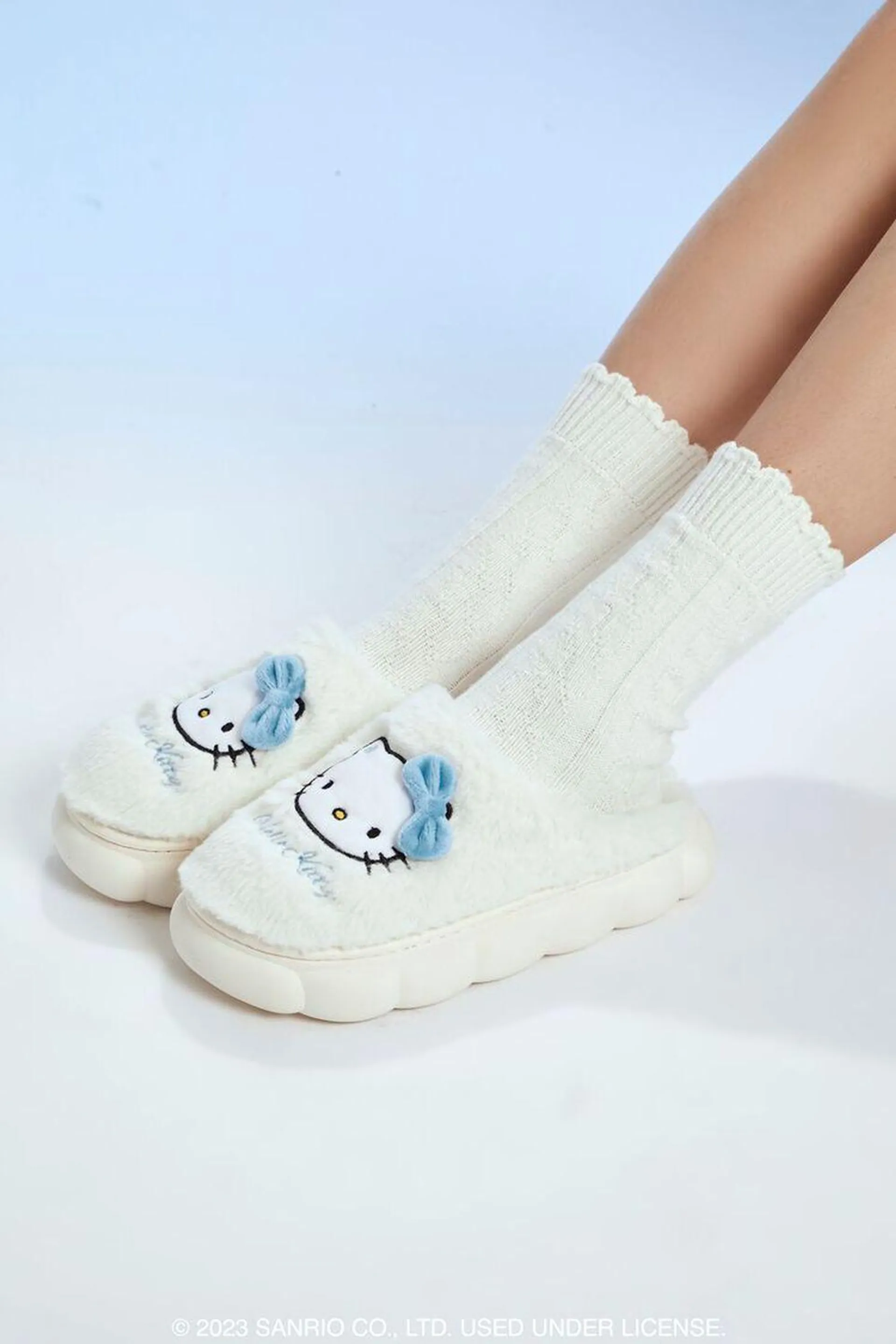 Hello Kitty Cloud House Slippers