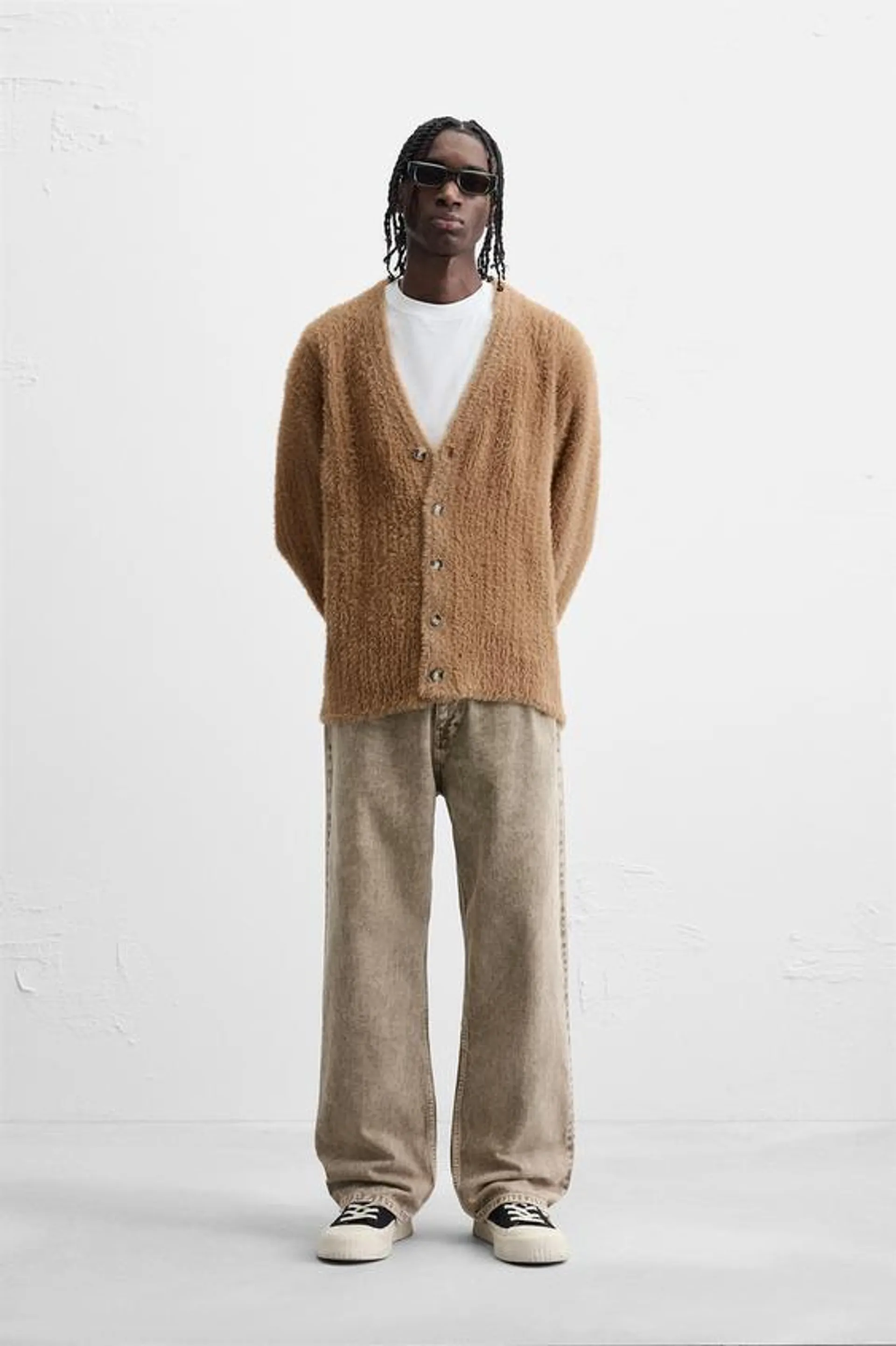 TEXTURED RIBBED CARDIGAN