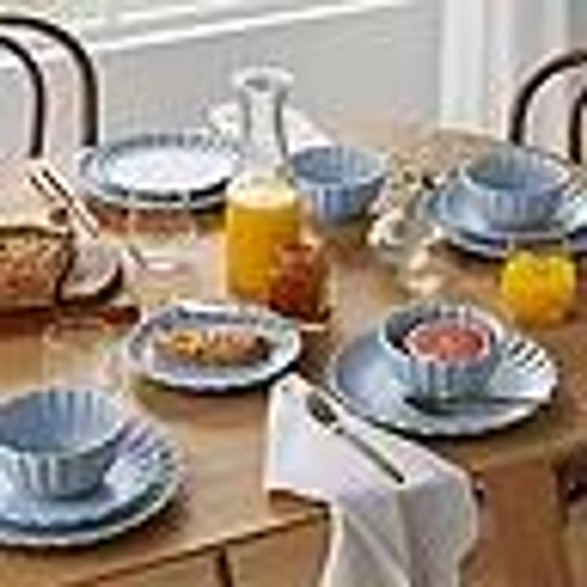 Member's Mark 12-Piece Scallop Dinnerware Set (Choose Color)