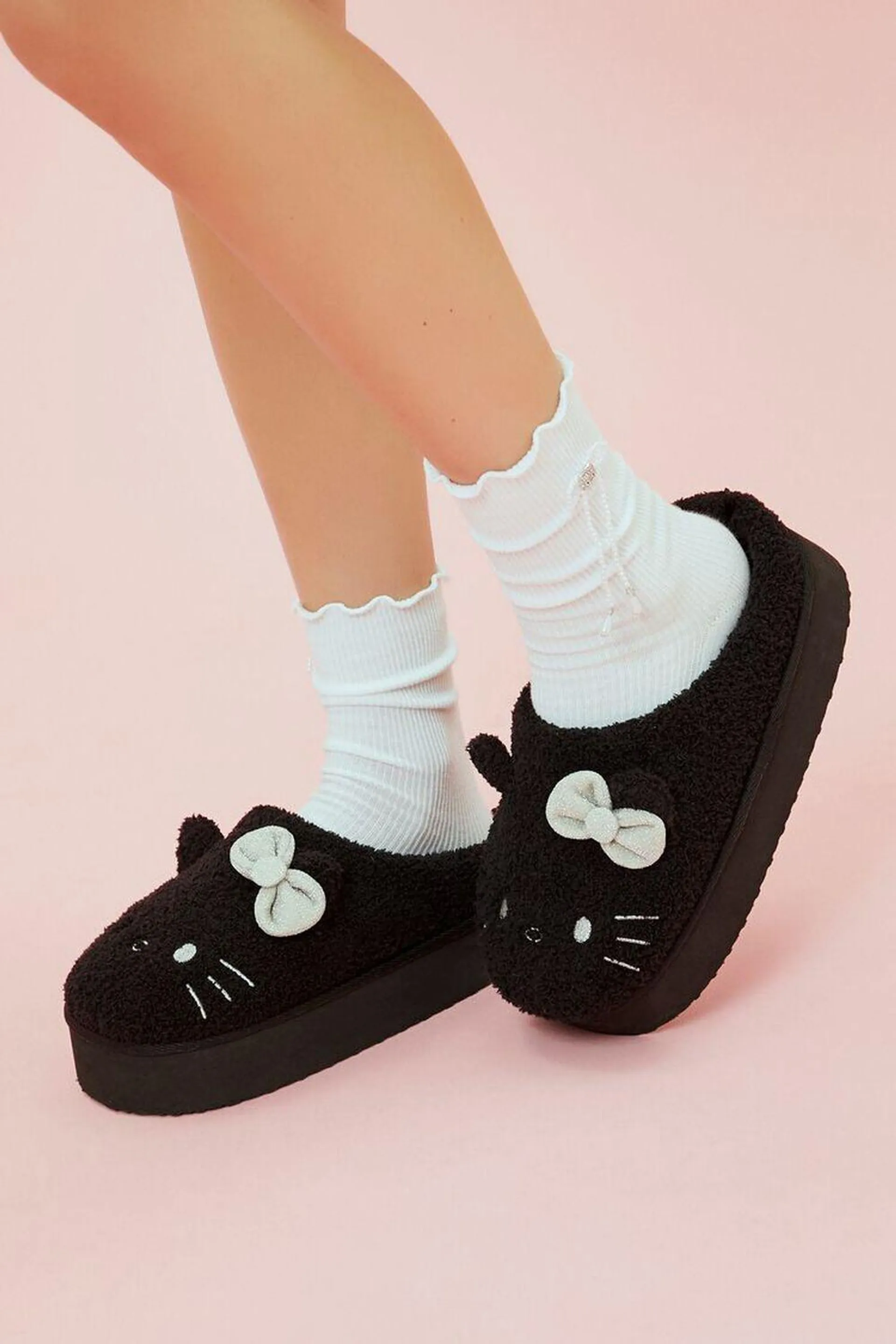 Hello Kitty Indoor Slippers