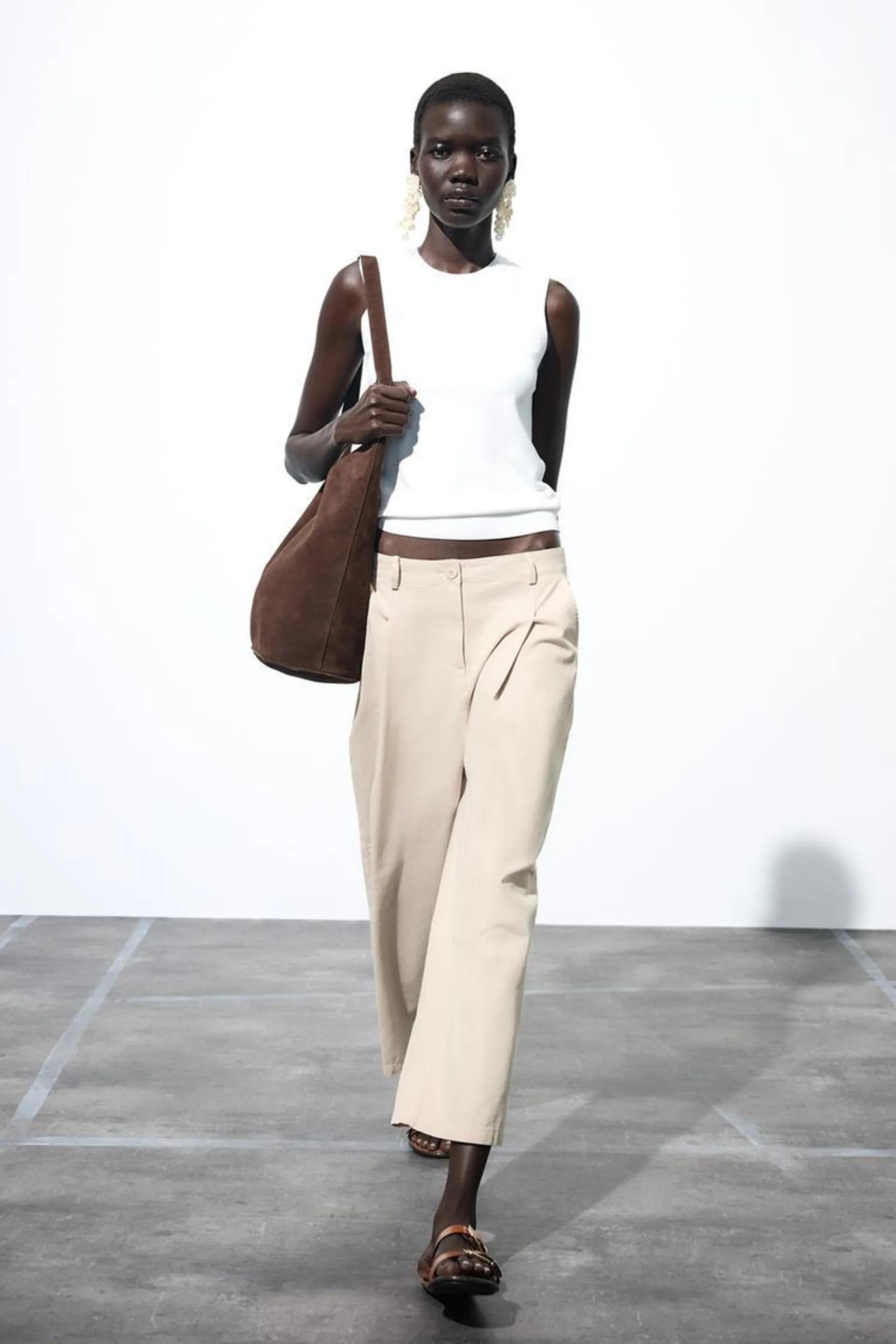 PLEATED CHINO PANTS