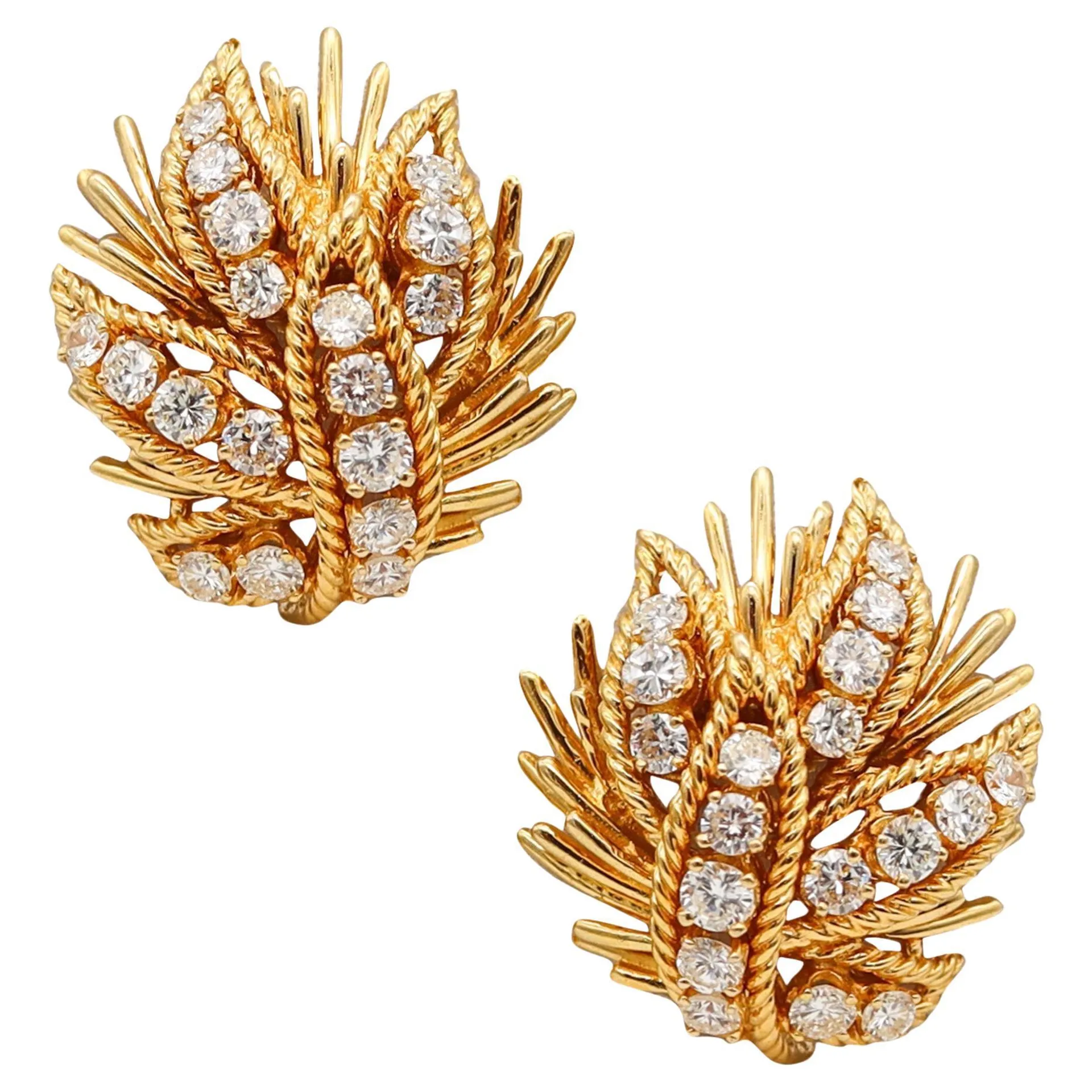 VERDURA 1960 Clips On Earrings In 18Kt Gold With 3.24 Ctw Of VS Diamonds