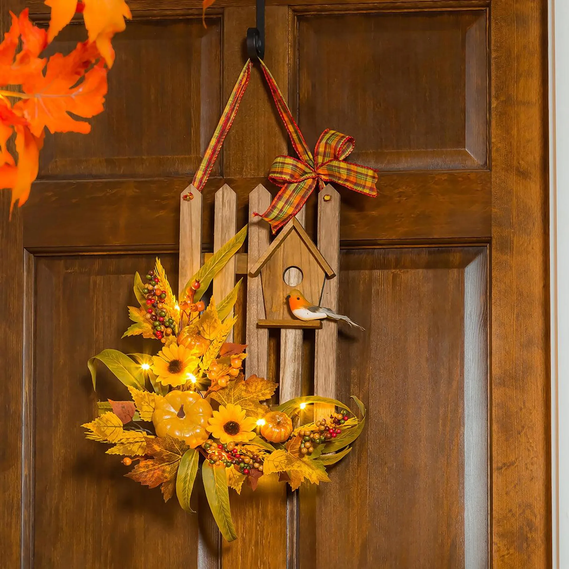 Light- Up Fence and Birdhouse Harvest Wall Art