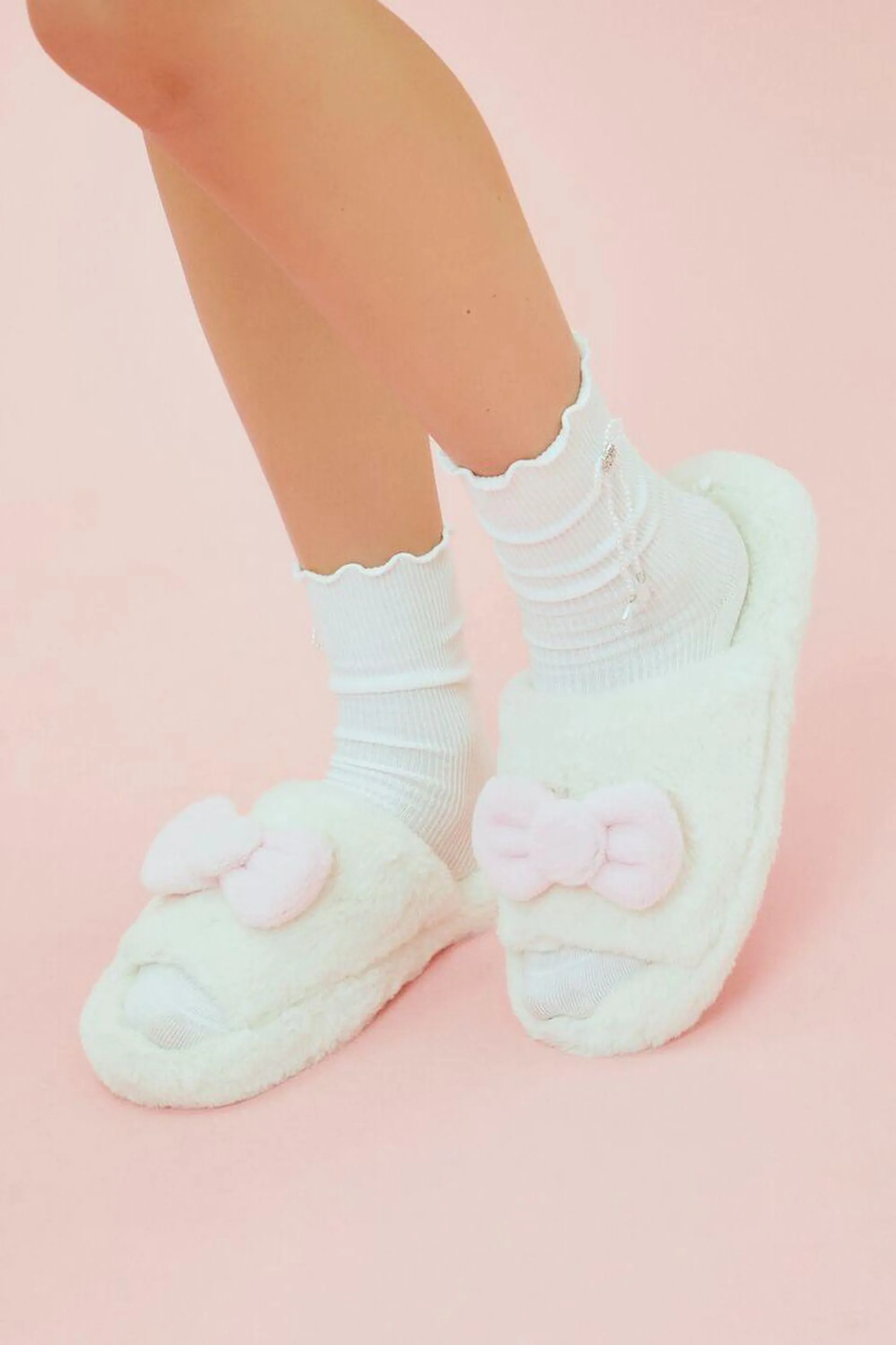 Hello Kitty Bow Indoor Slippers