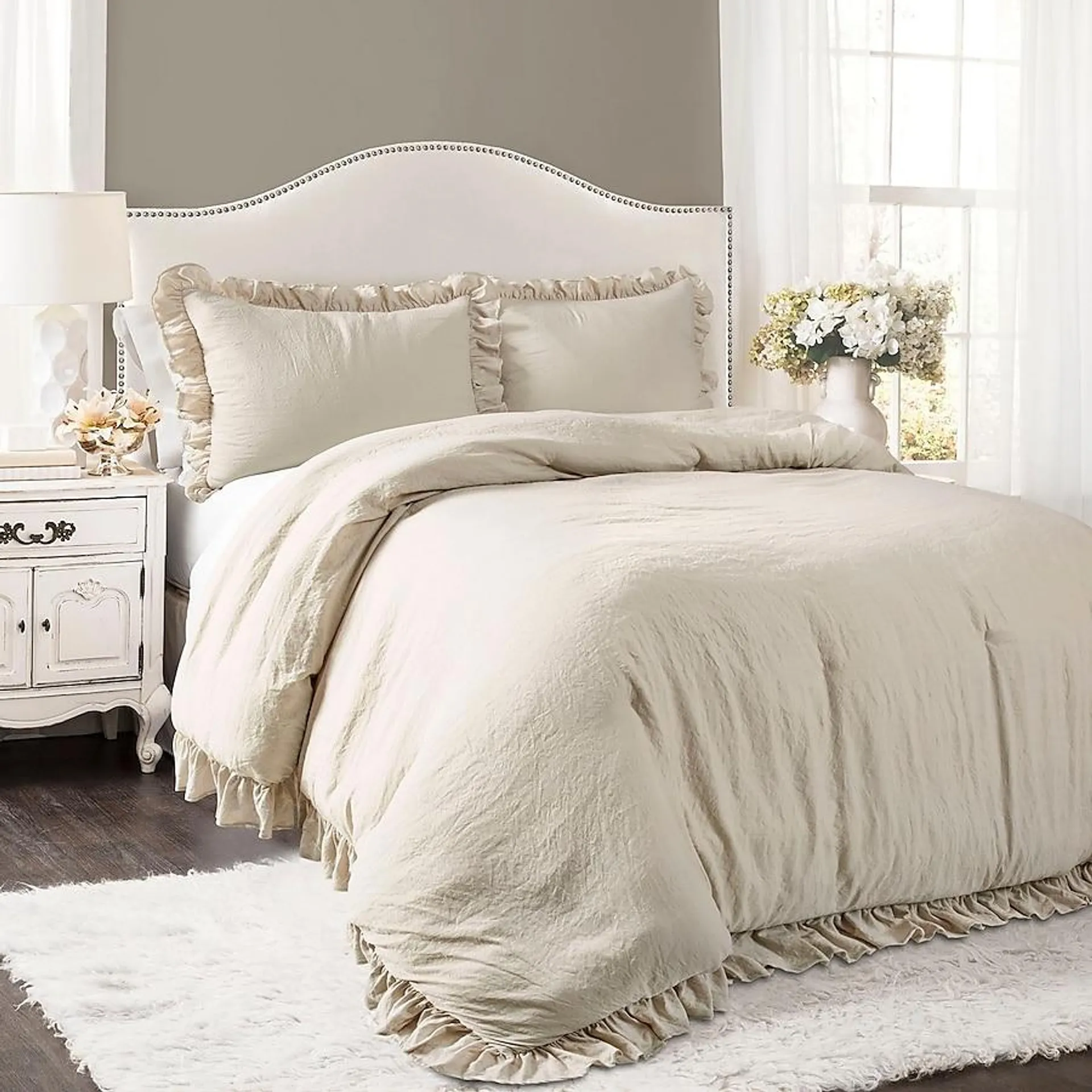 Lush Decor Wheat Solid King Comforter with (Fill)