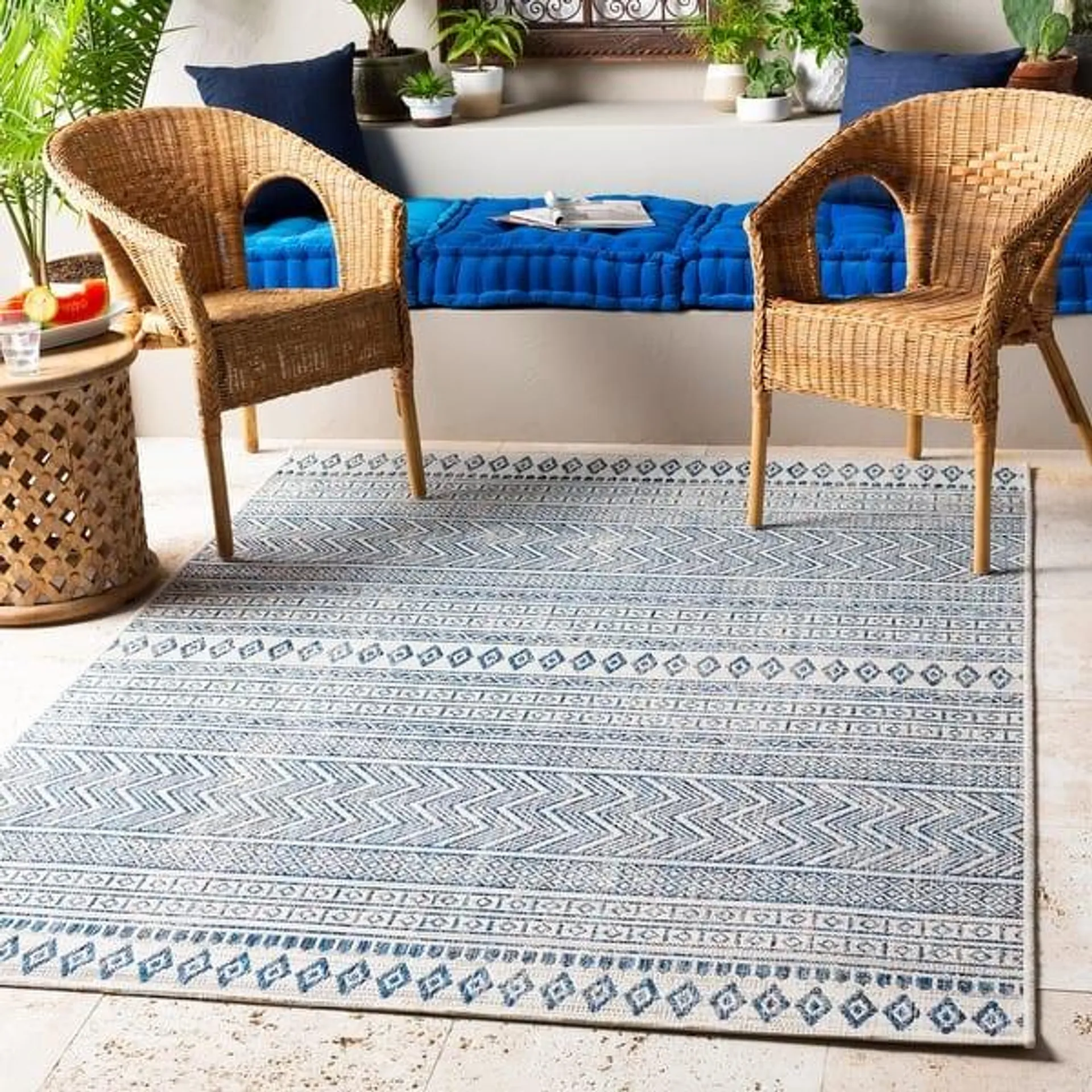 Livabliss Cintia Indoor/ Outdoor Bohemian Stripe Area Rug