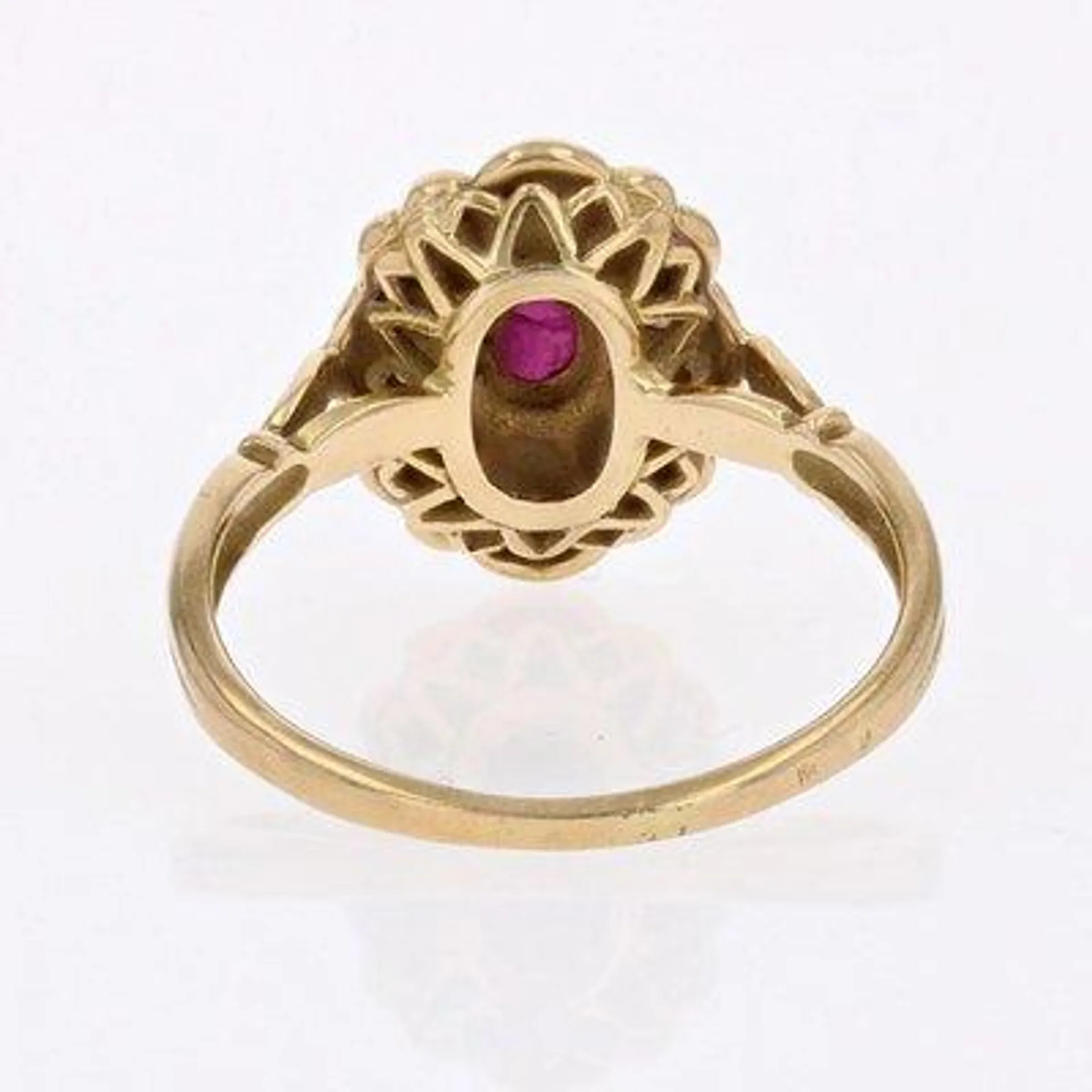 Modern Ruby Diamonds 18 Karat Yellow Gold Oval Ring