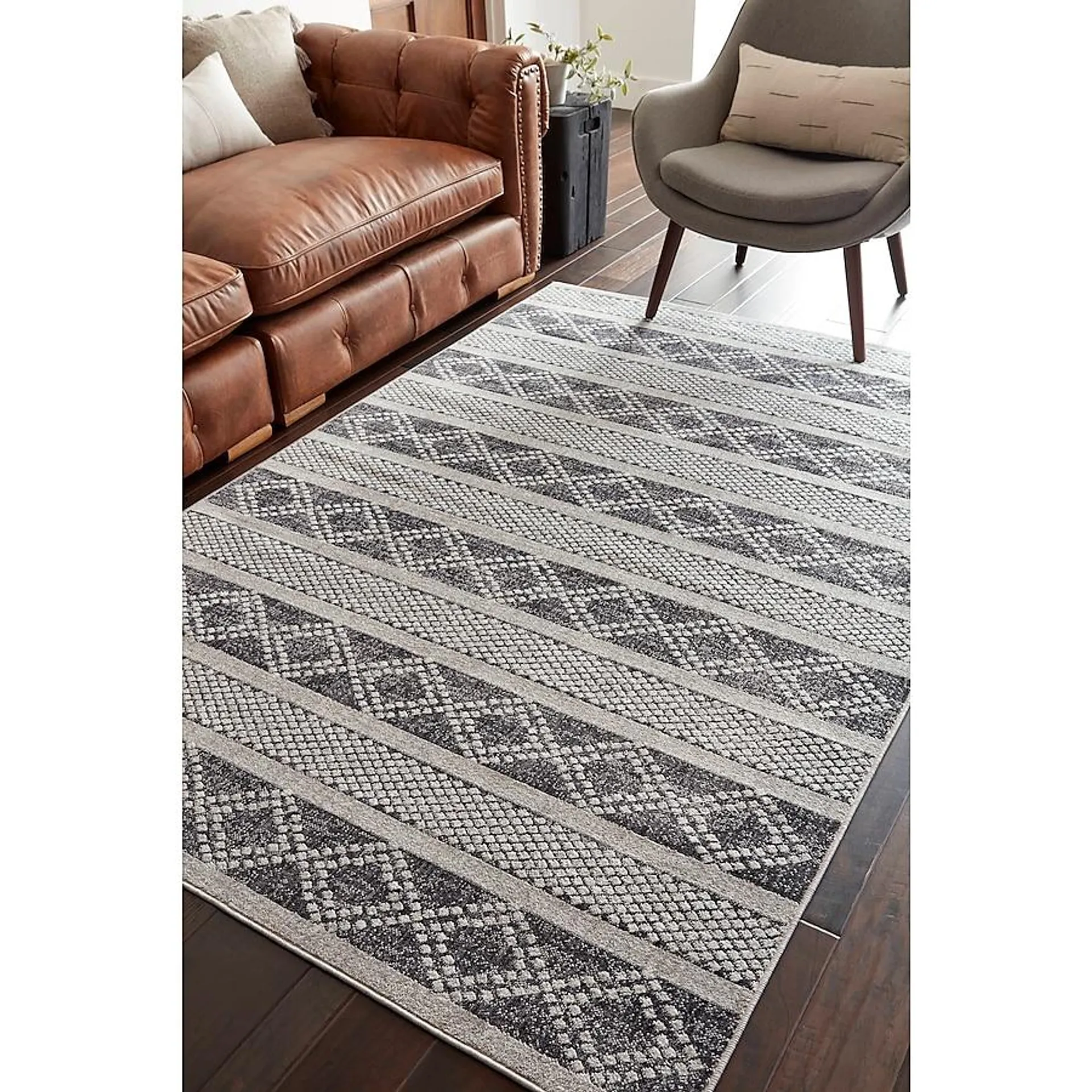 allen + roth with STAINMASTER Iris 5 X 7 (ft) Gray Indoor/Outdoor Geometric Area Rug