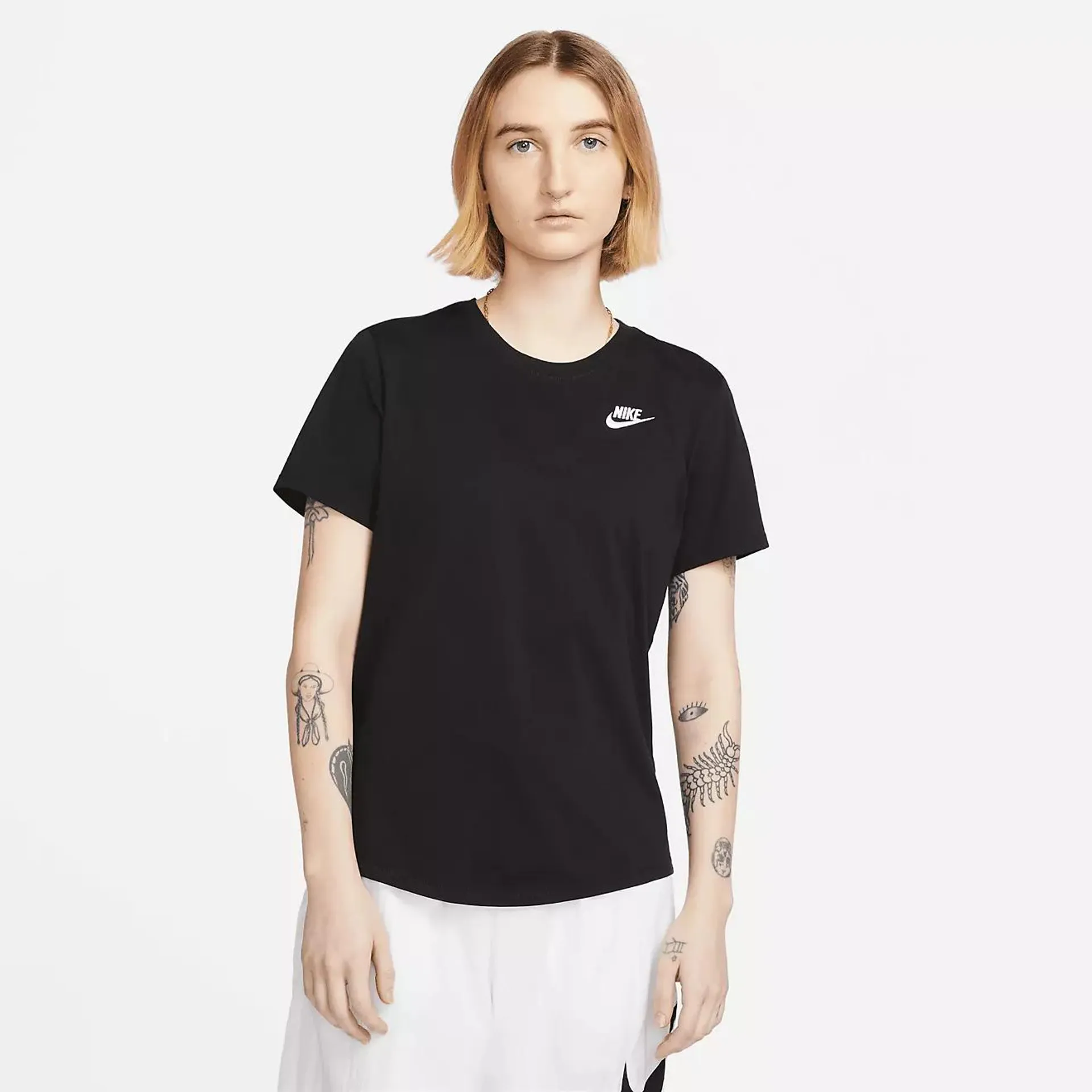 Nike Women's Sportswear Club T-shirt