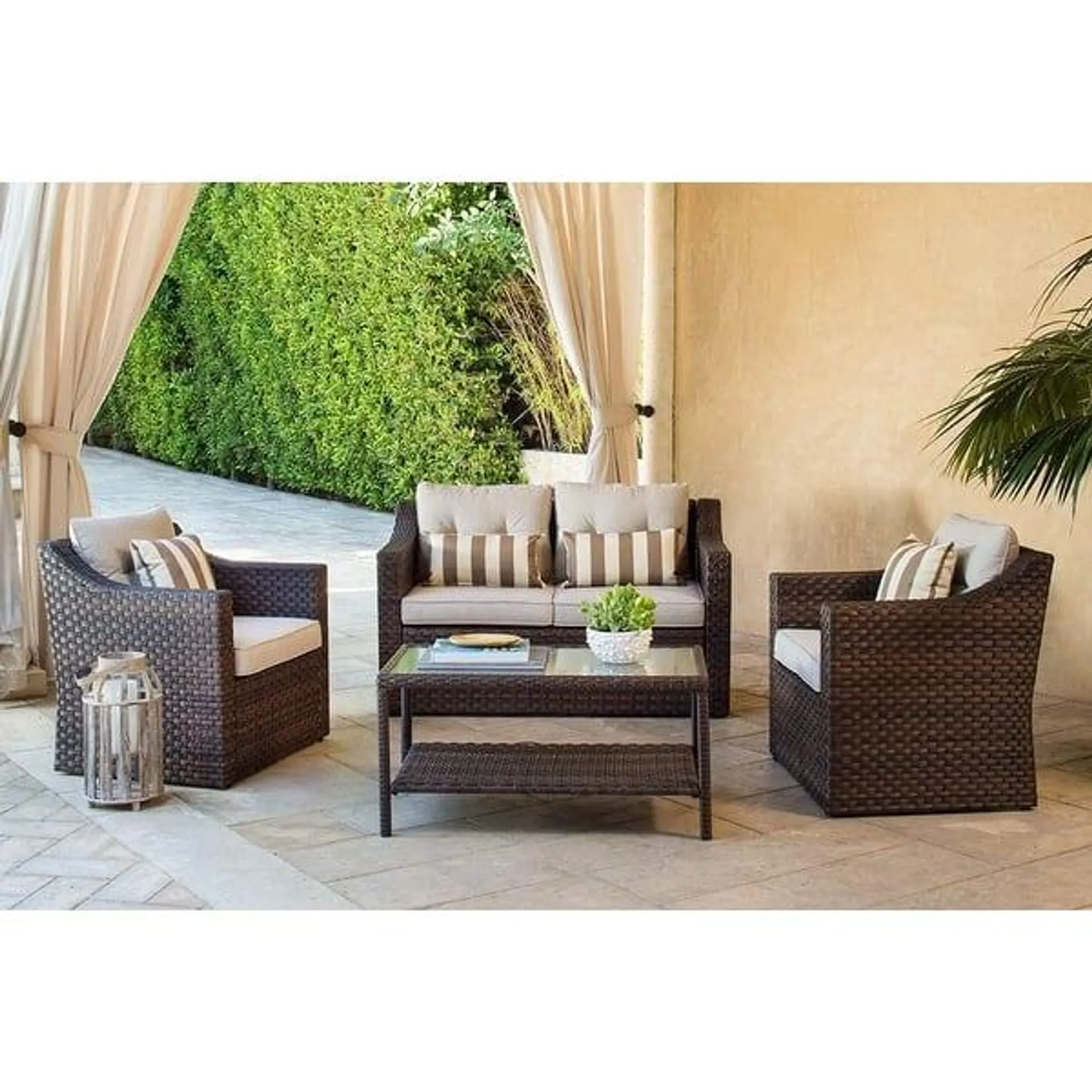 Solaura Outdoor 4-piece Wicker Conversation Set