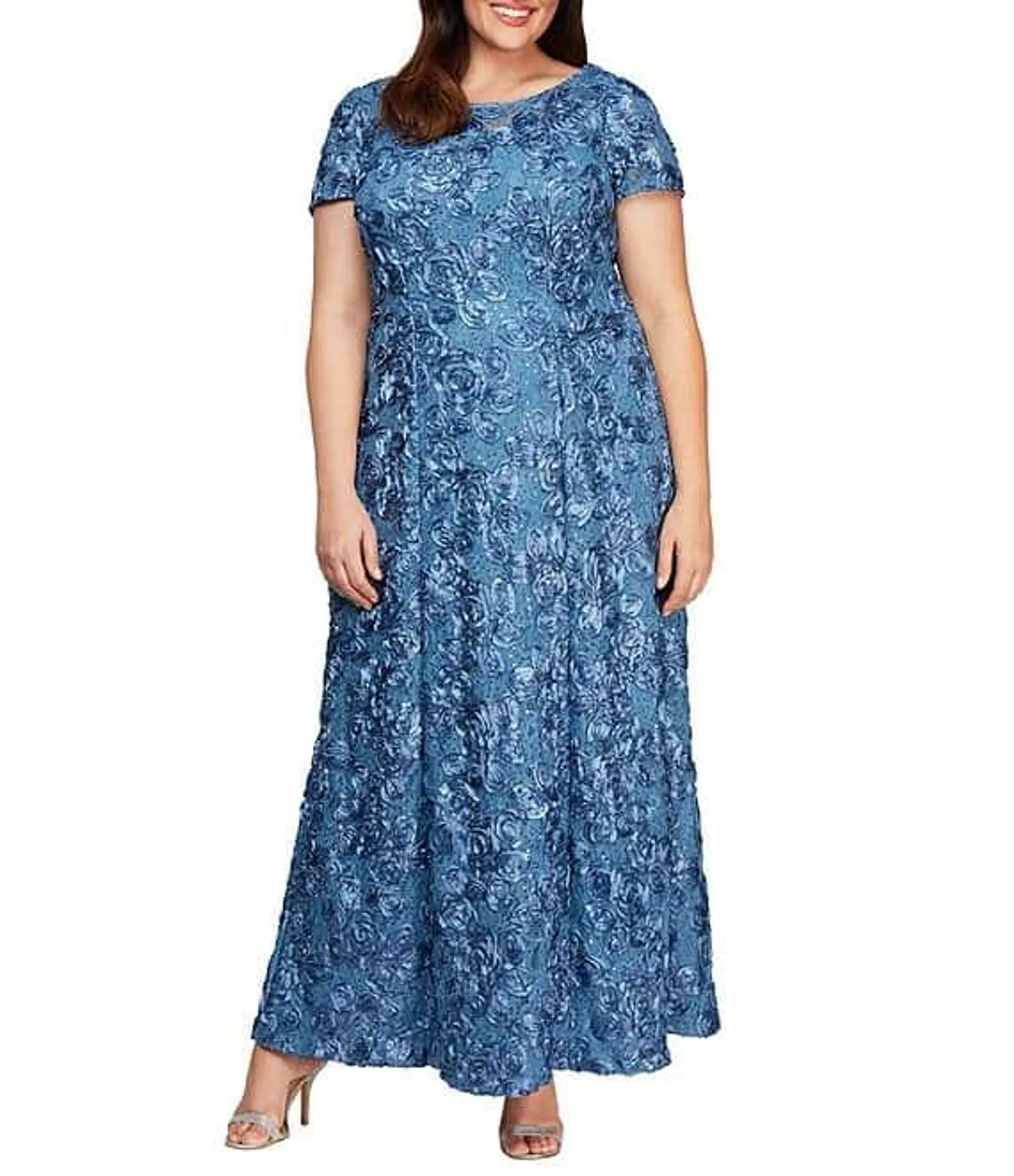 Plus Size Crew Neck Floral Rosette Short Sleeve A-Line Gown