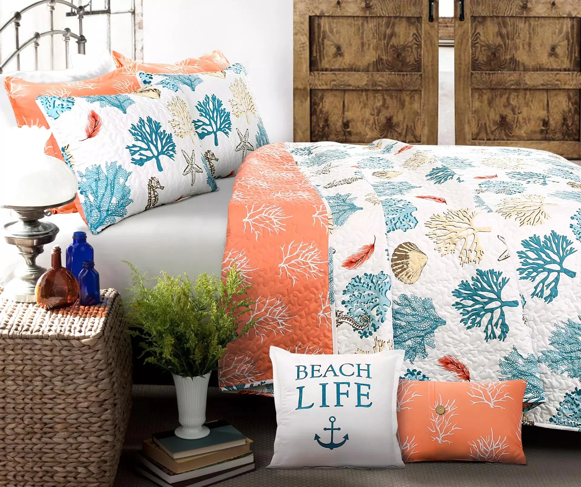 Coastal Reef White, Coral & Blue Reversible Full/Queen 7-Piece Quilt Set