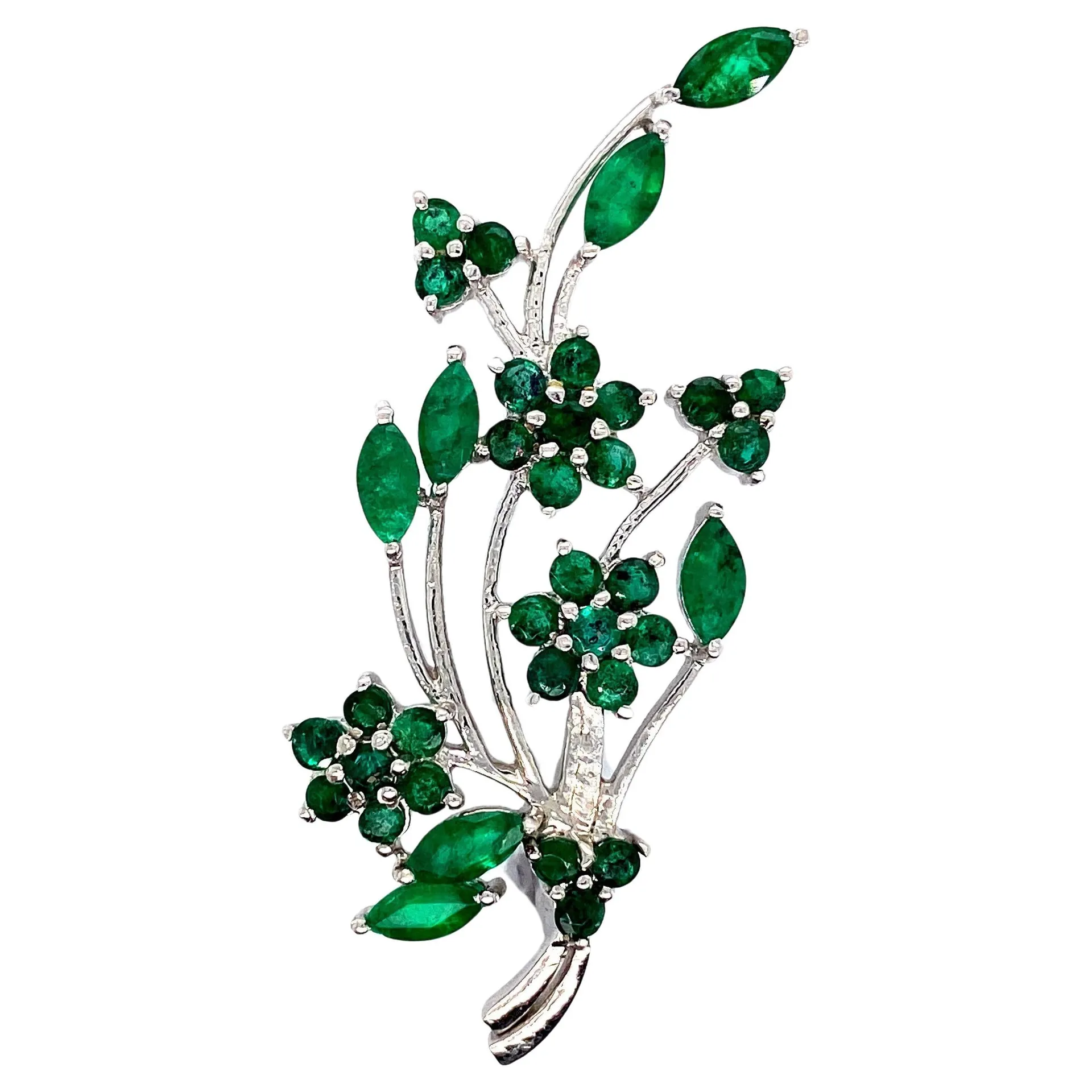 Handcrafted Real Emerald Floral Unisex Brooch in 925 Sterling Silver