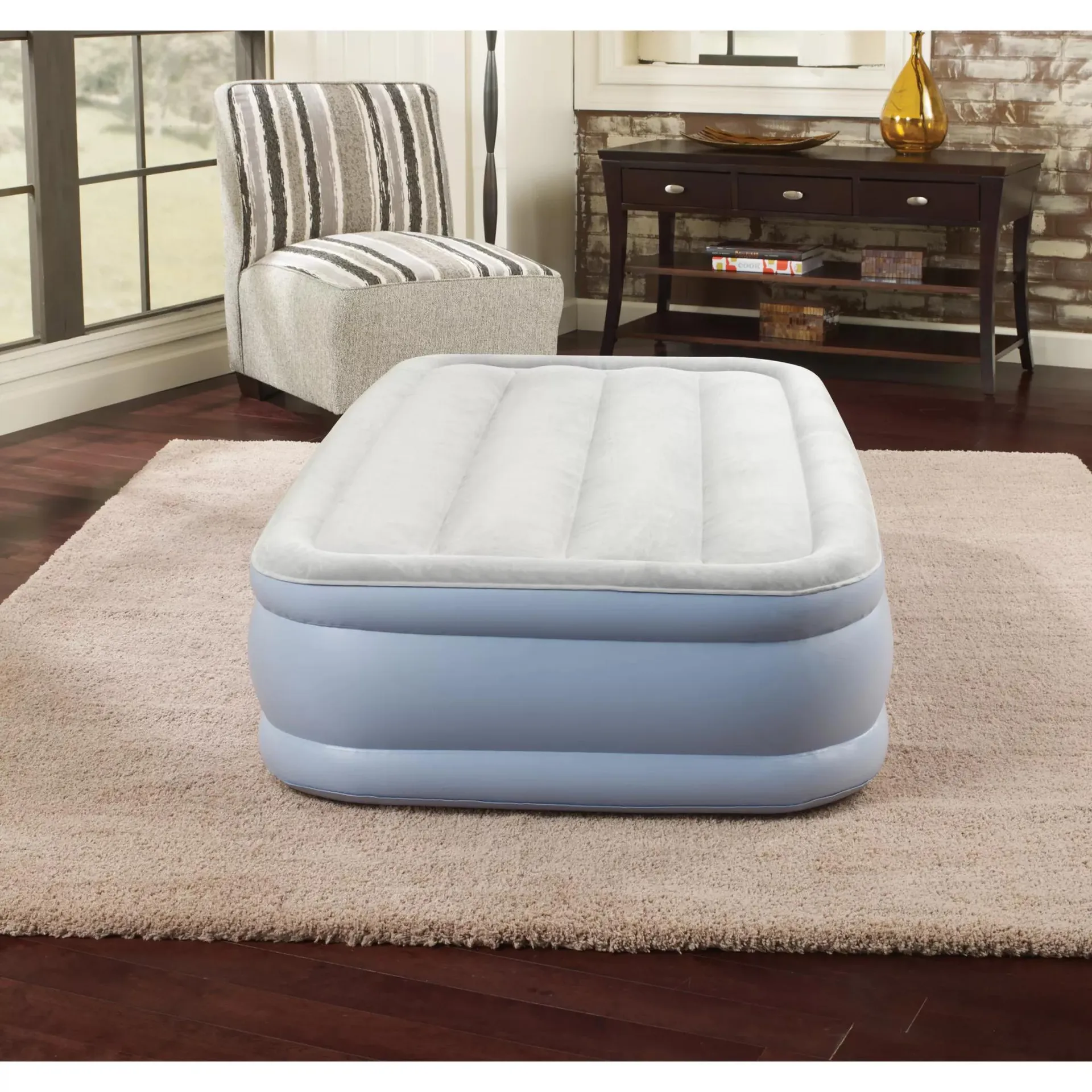 Beautyrest Hi-Loft 17" Twin Size Air Mattress with Express Pump - Light Blue