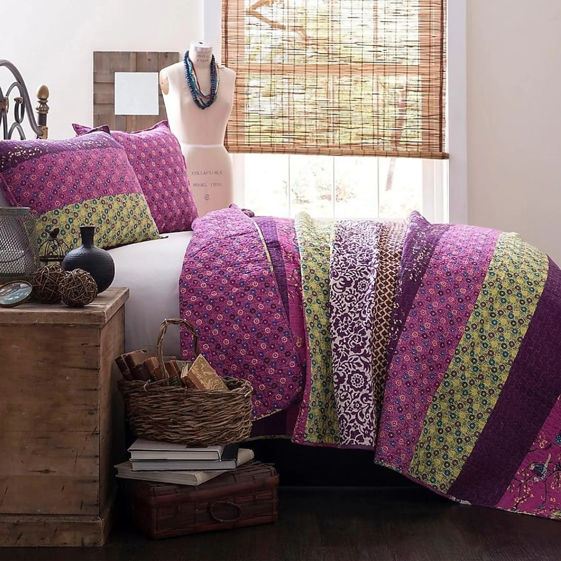 Lush Decor Plum Stripe Reversible Full/Queen Quilt Cotton with (Fill)