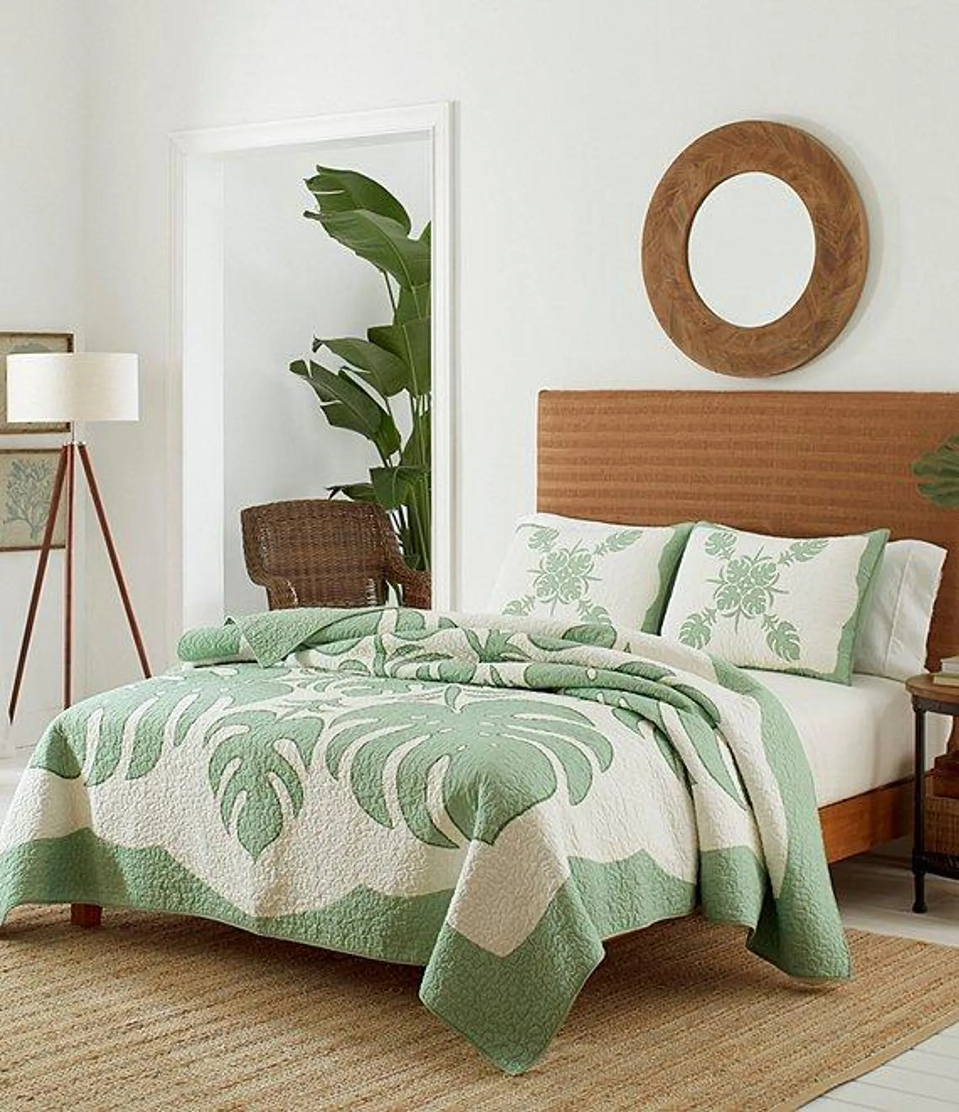 Hawaiian Molokai Leaf Cotton Quilt