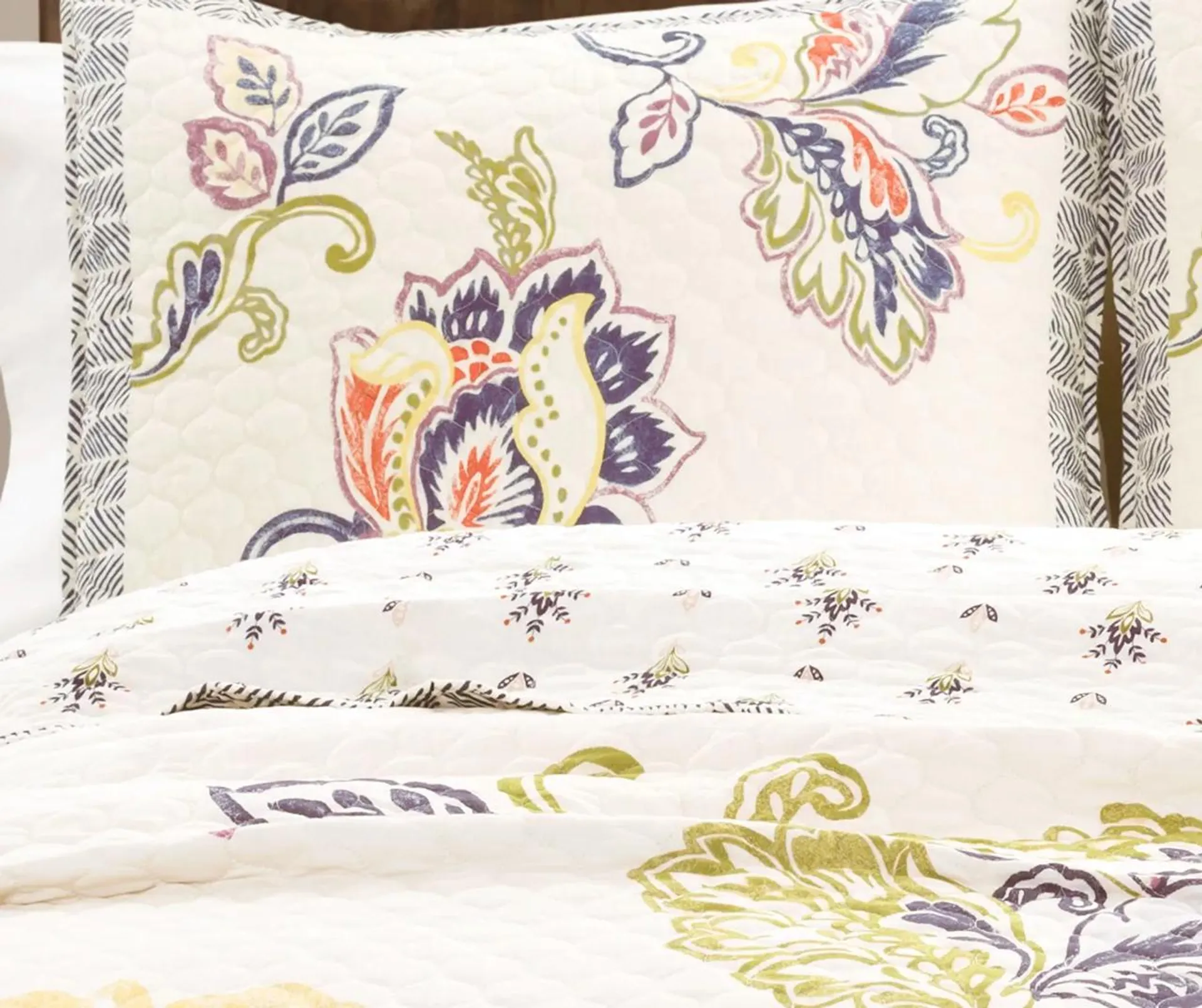 Aster Coral & Navy Floral Reversible Full/Queen 3-Piece Quilt Set