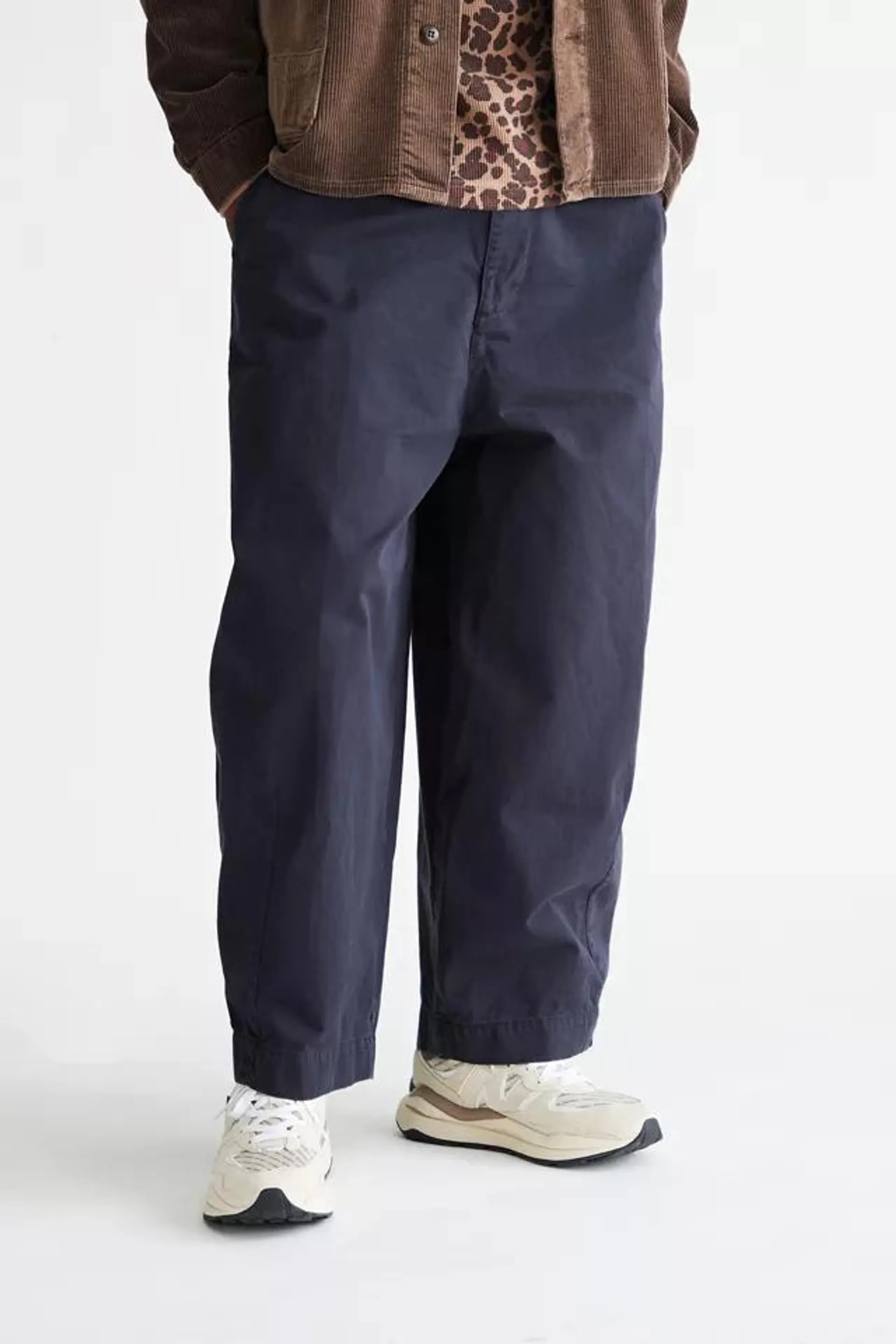 UO Twill Curved Beach Pant