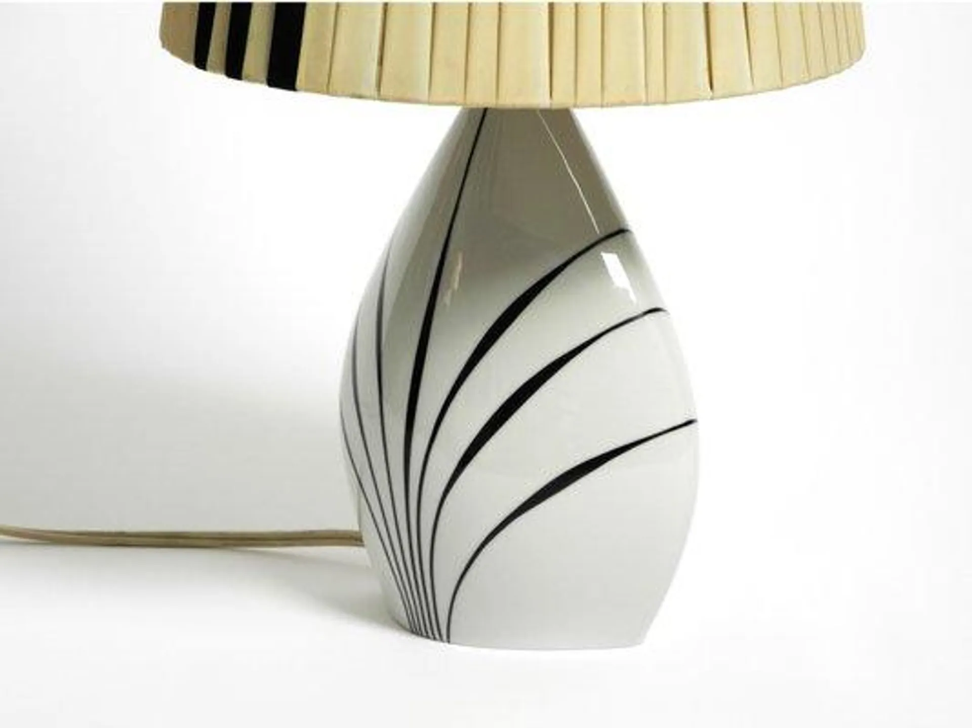 Mid-Century Table Lamp in Ceramic and with Plastic Shade by Alka Kunst, 1950s