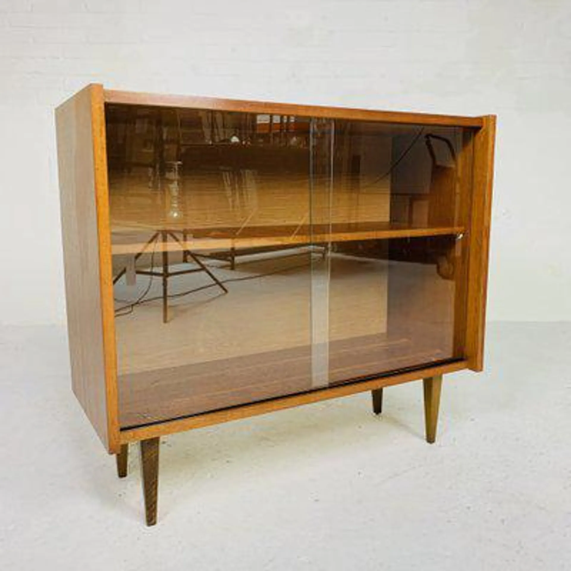 Vintage Display Cabinet with Tapered Legs, 1960s