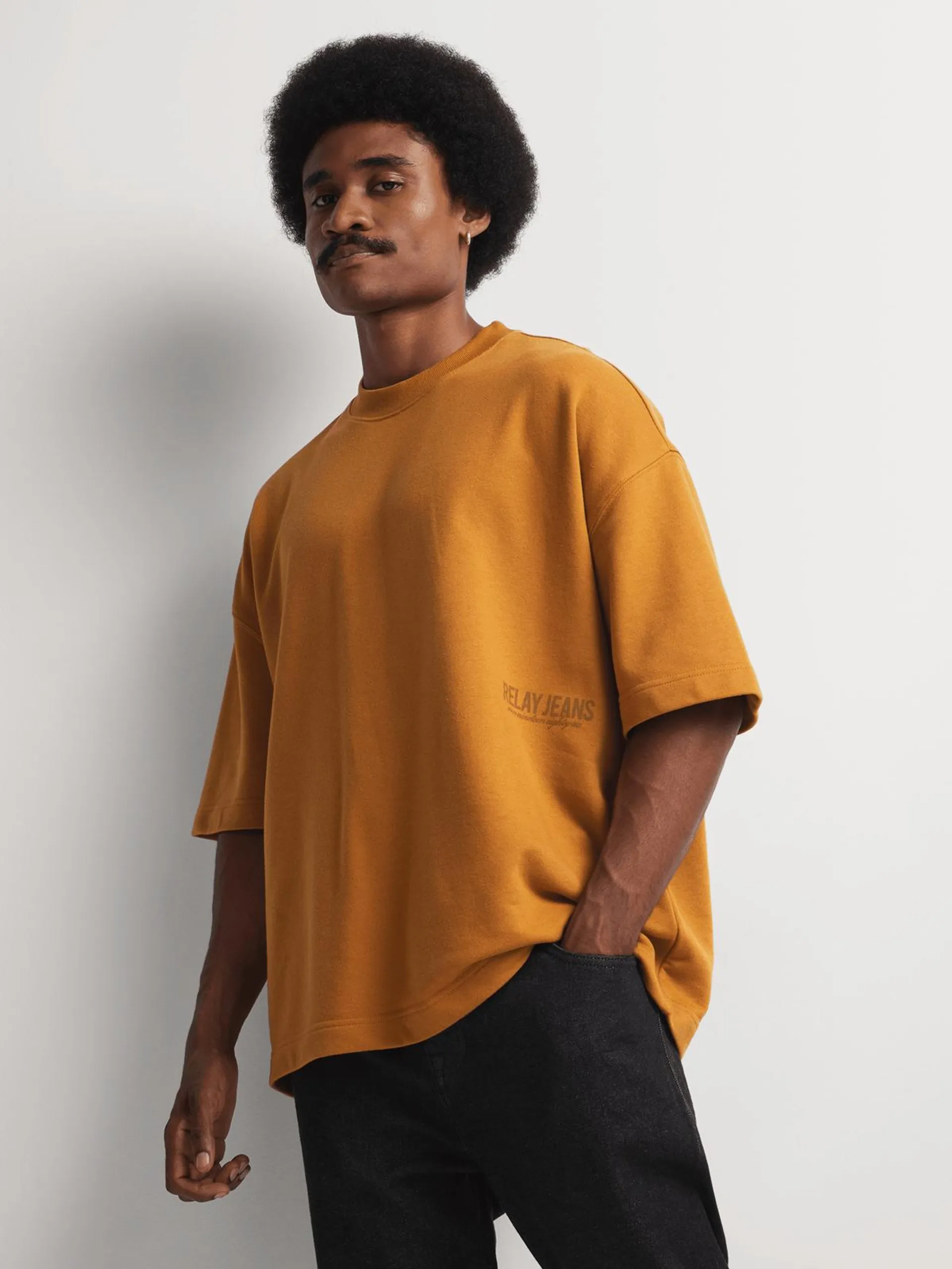Relay Jeans Men's Cropped Boxy Fleece Ochre Graphic T-Shirt