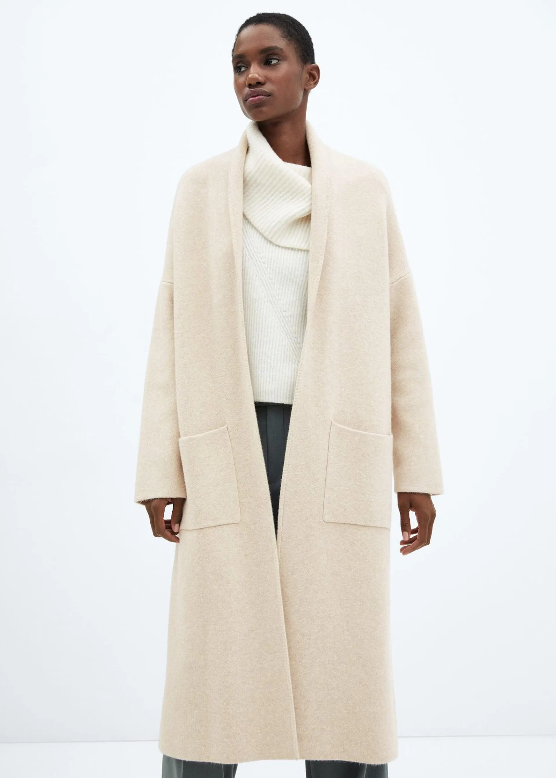 Oversized knitted coat with pockets