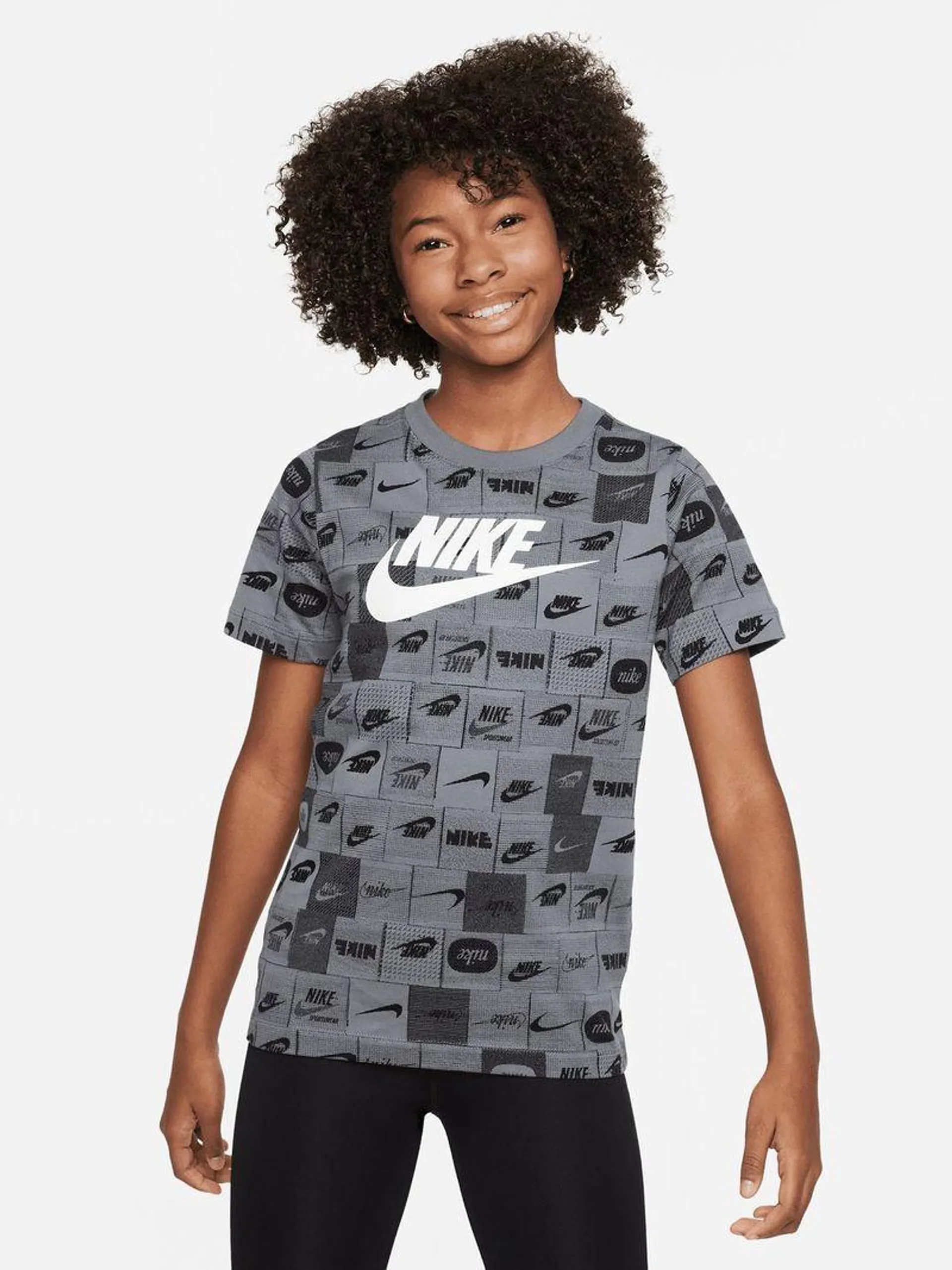 Nike Youth Unisex Club Grey T-shirt